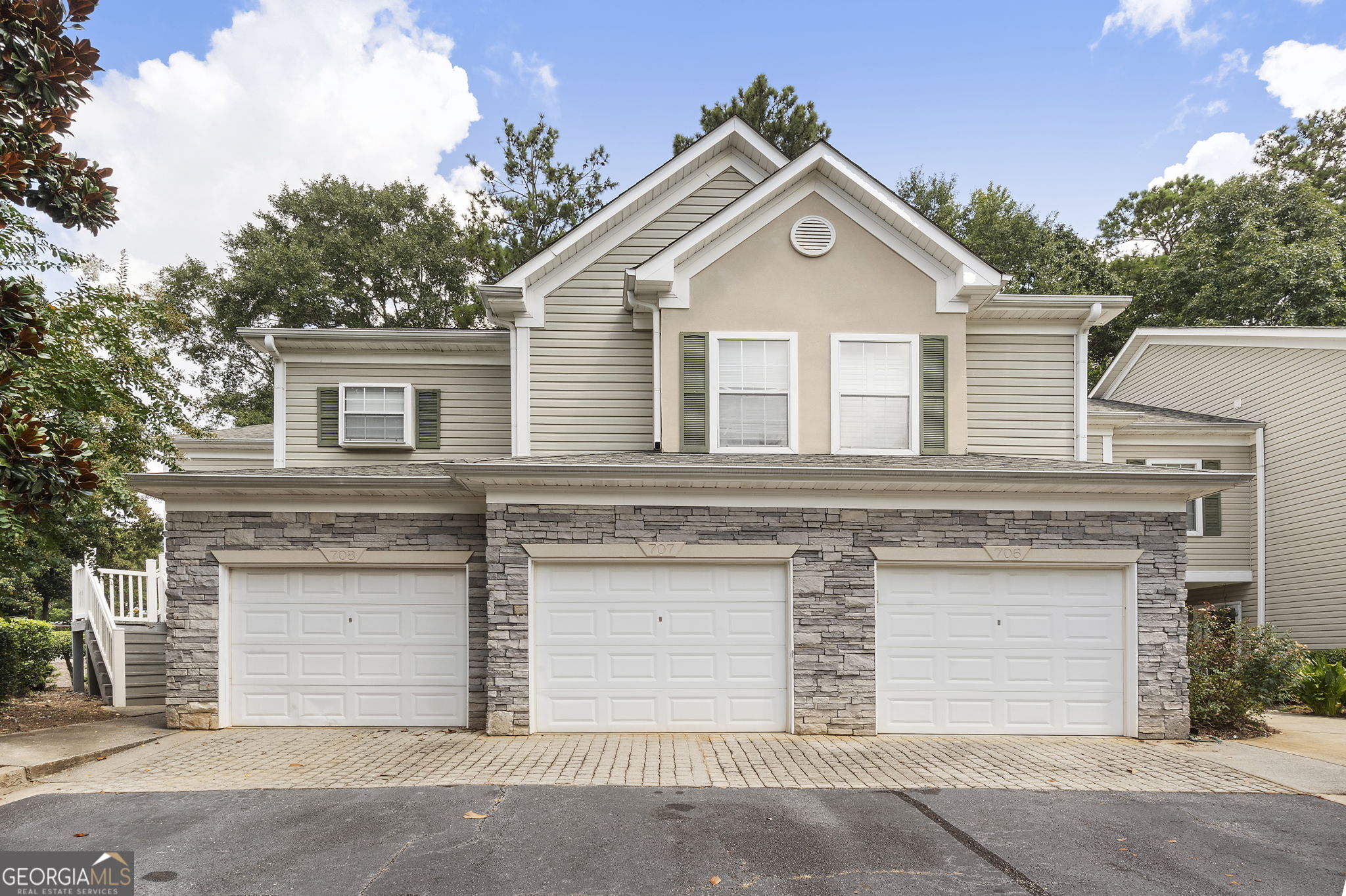 707 Las Brasis Court Property Photo 1