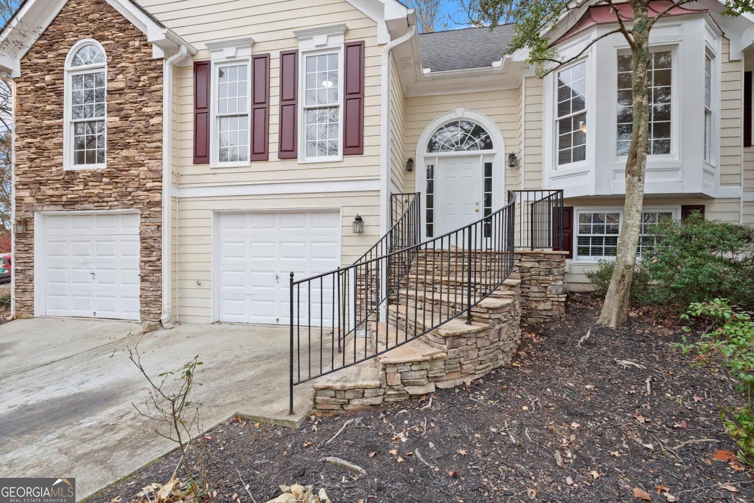 16 Valleyside Drive