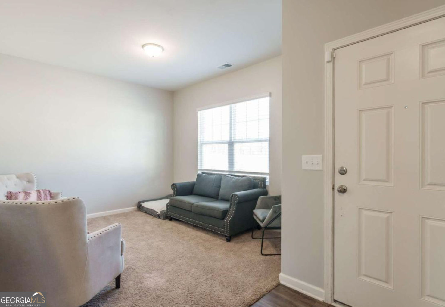 449 Mccall Way Property Photo 3