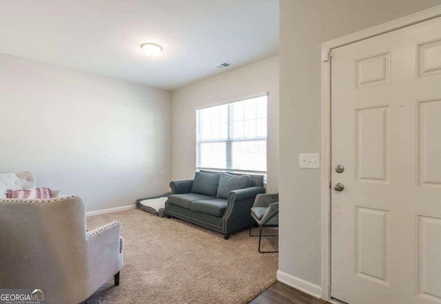 449 Mccall Way Property Photo 3