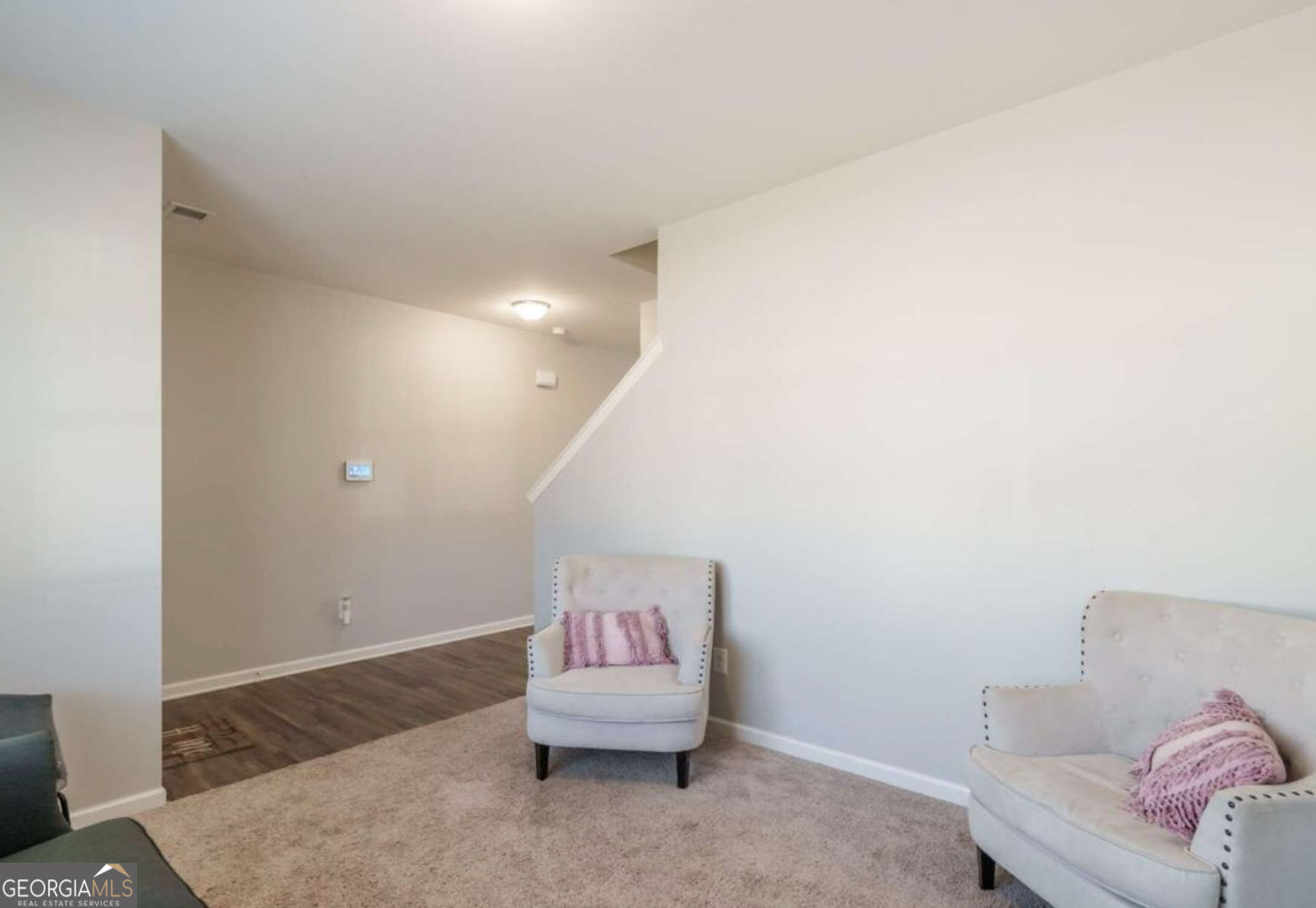 449 Mccall Way Property Photo 4