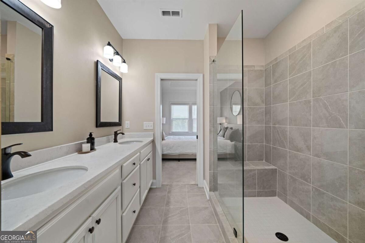 3908 Danube Lane Property Photo 8