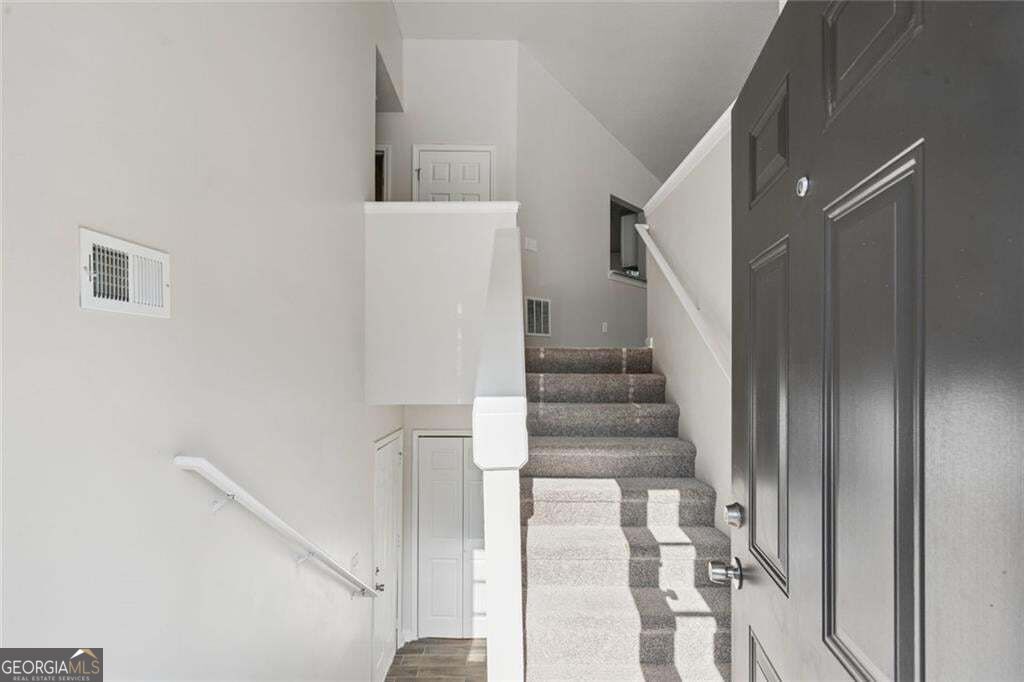 4879 Lake Park Lane Property Photo 4