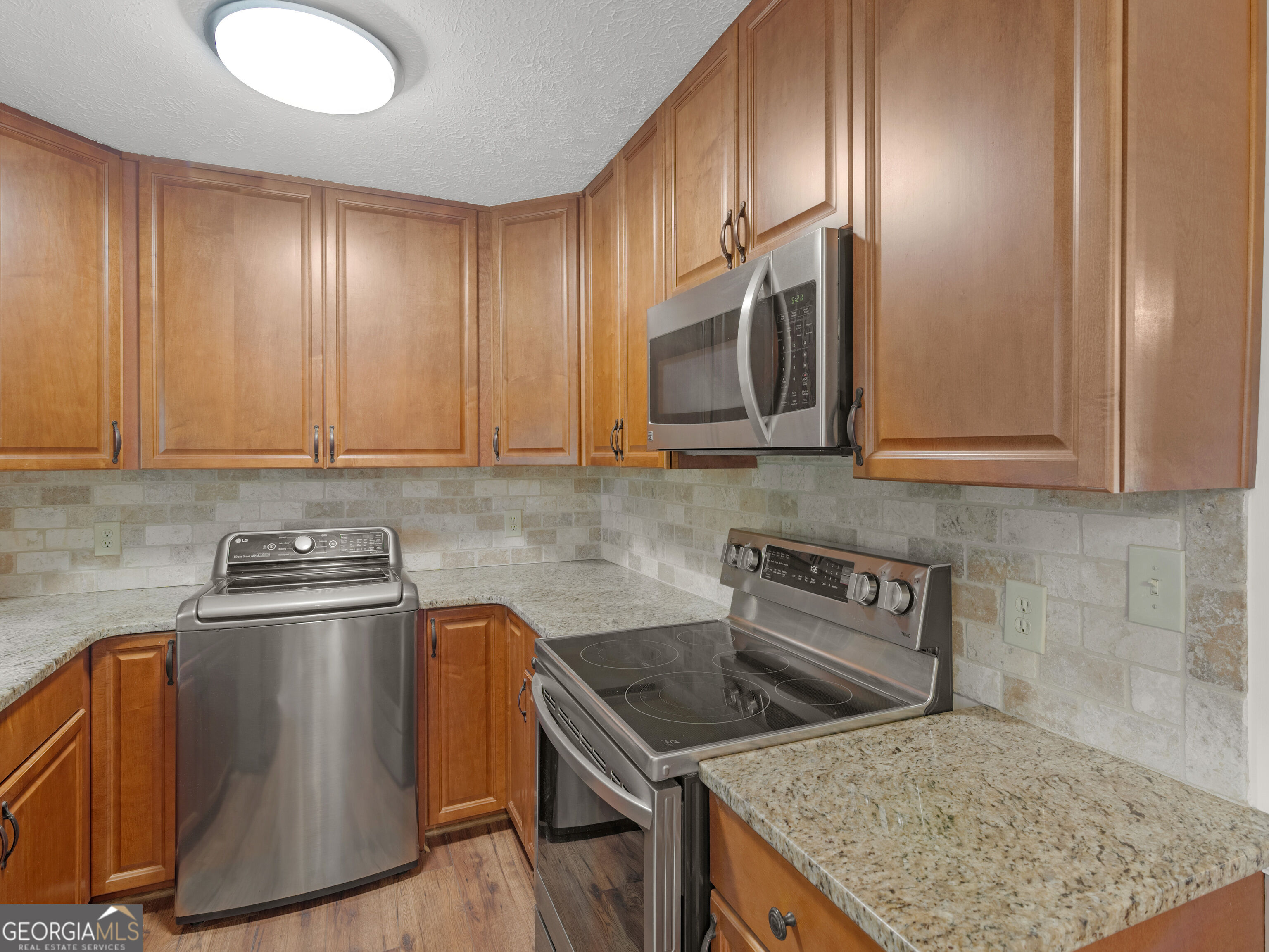 112 Beacon Street Property Photo 9