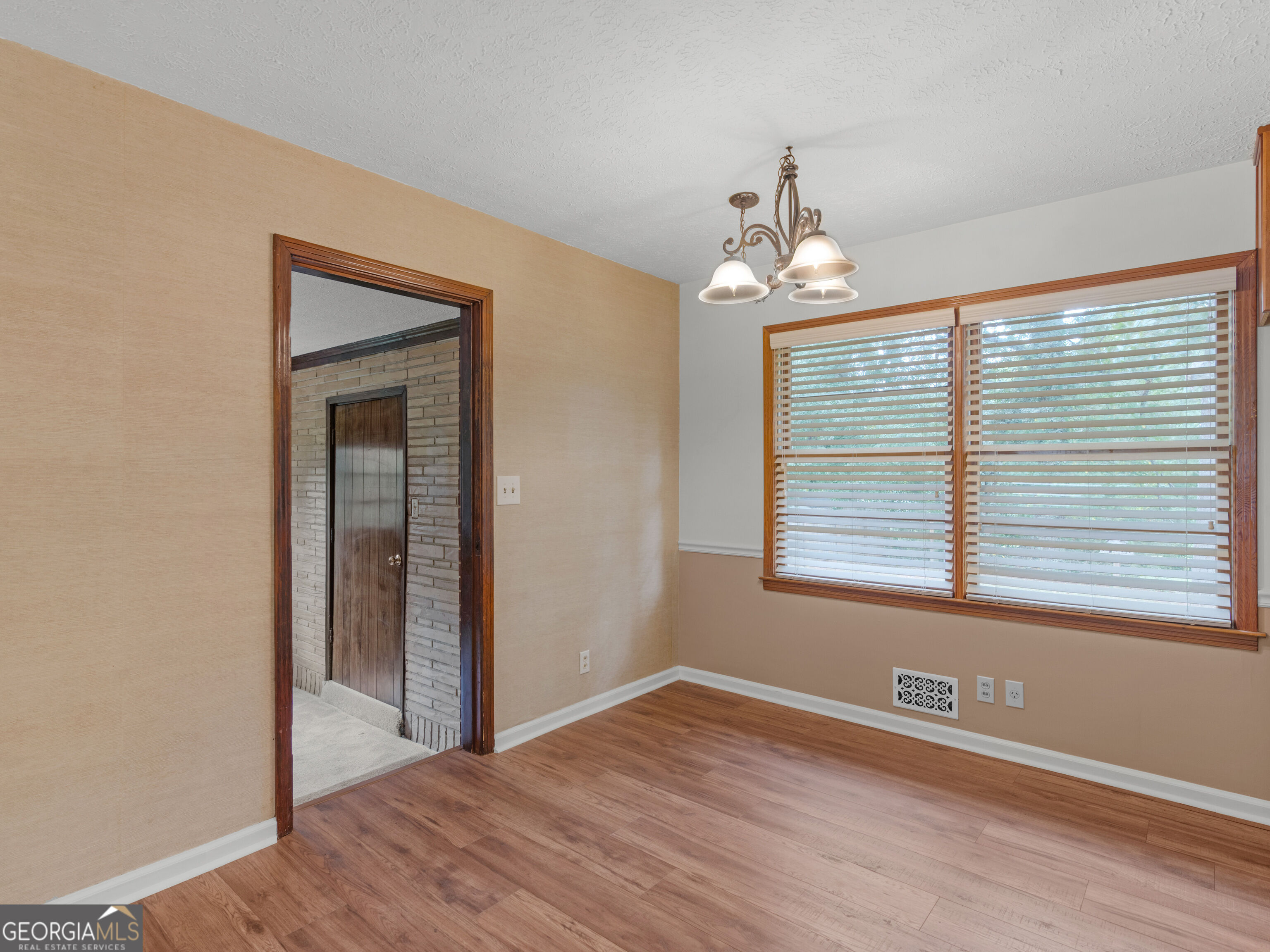 112 Beacon Street Property Photo 10