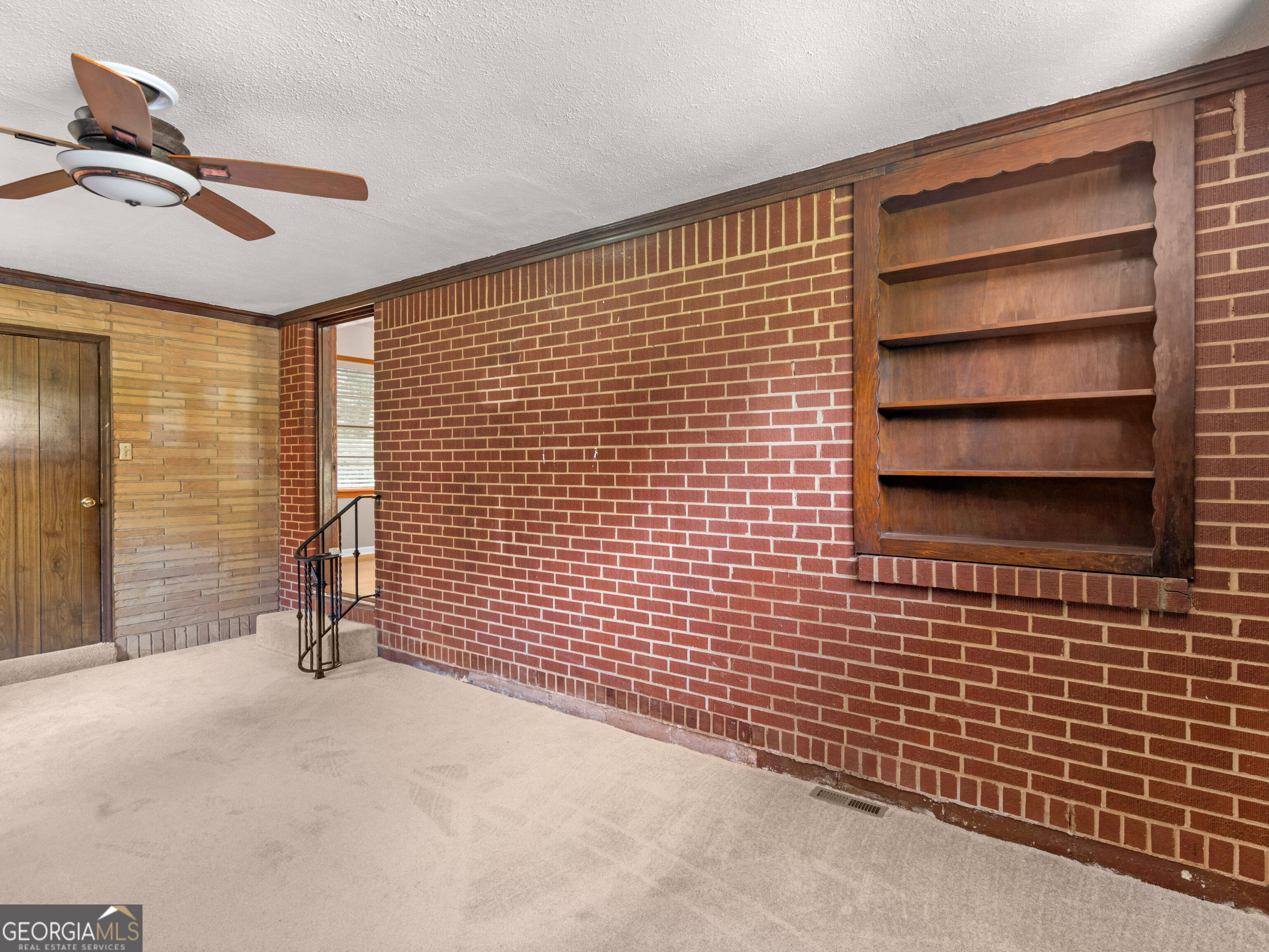 112 Beacon Street Property Photo 11