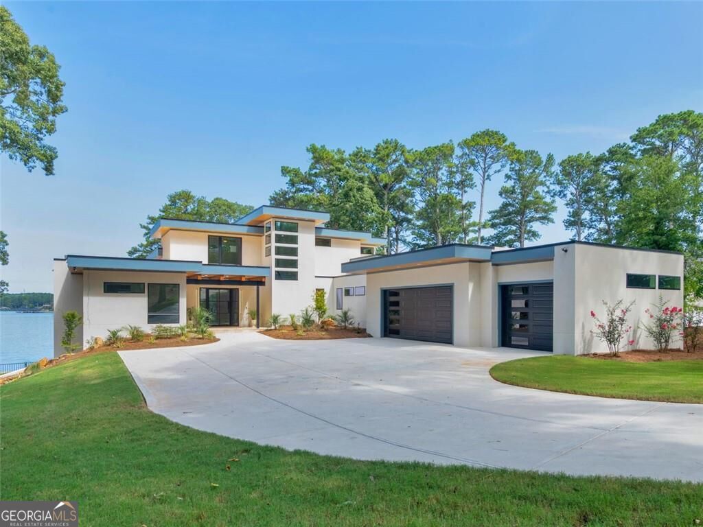 3258 S Bay Drive Property Photo 1