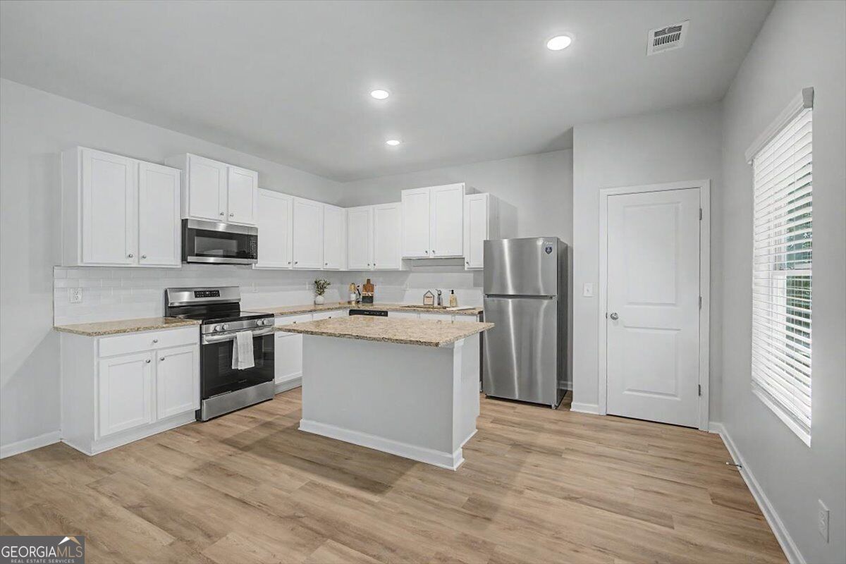 111 Woodside Court Property Photo 13