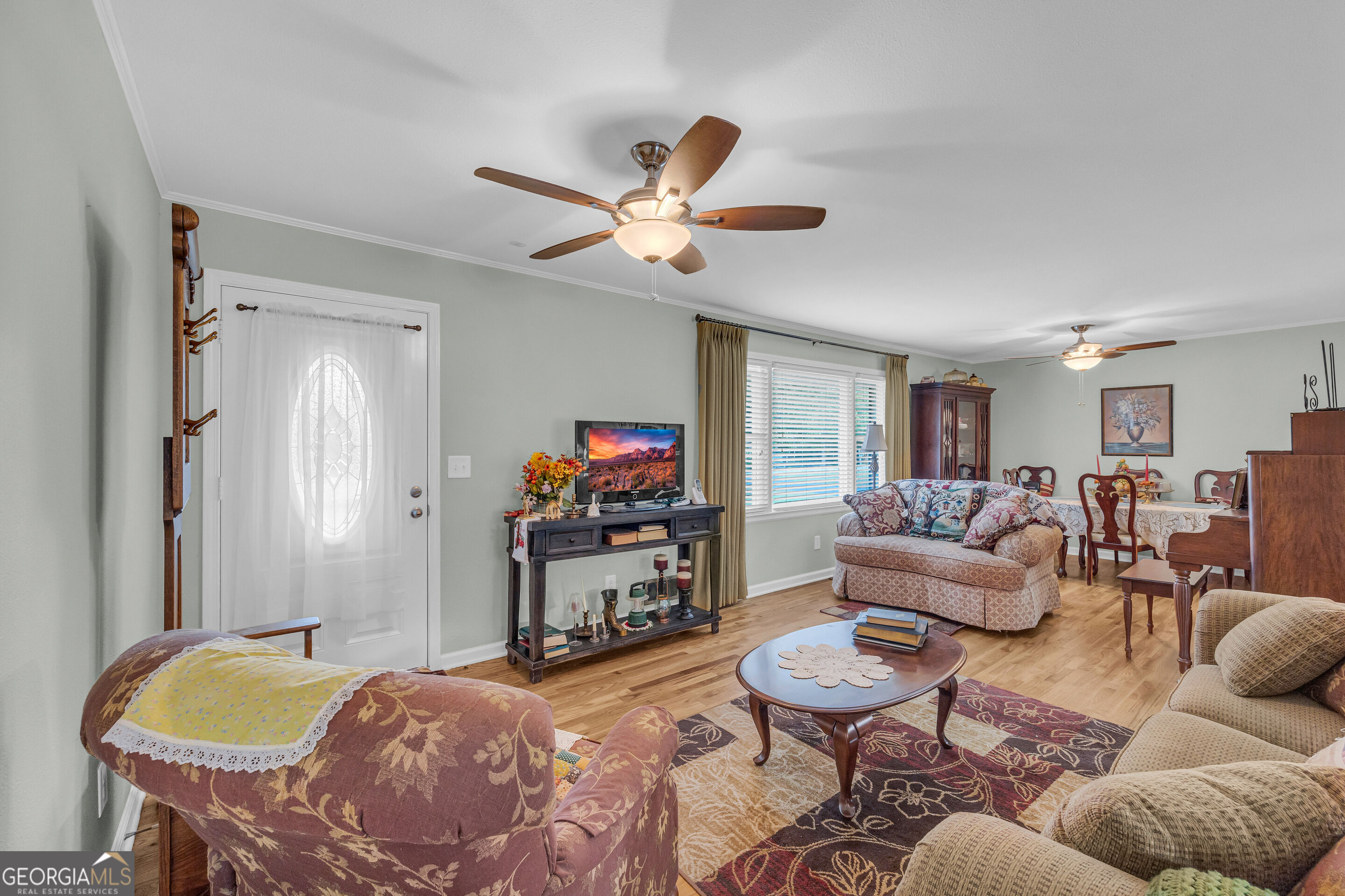 1229 Crestview Drive Property Photo 5