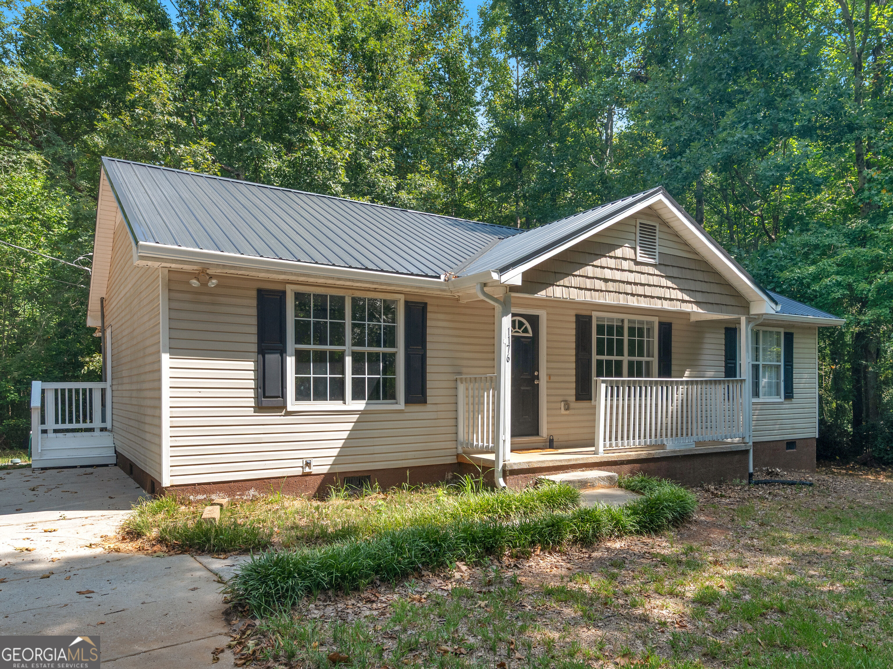 1176 Minter Road Property Photo 2