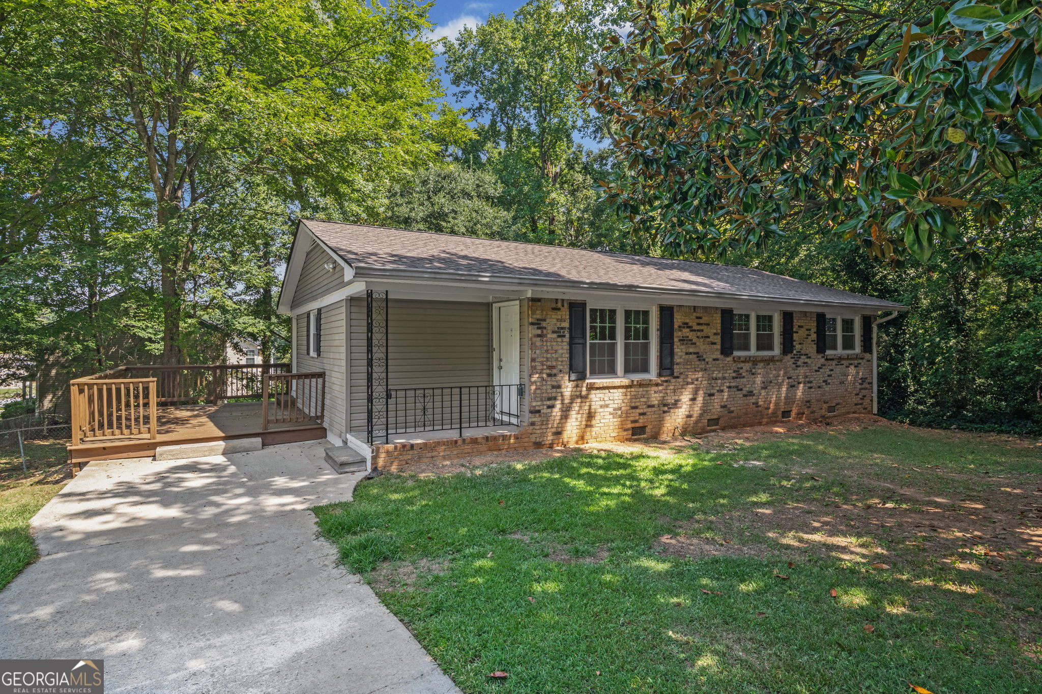 2840 Somerton Drive Property Photo 4