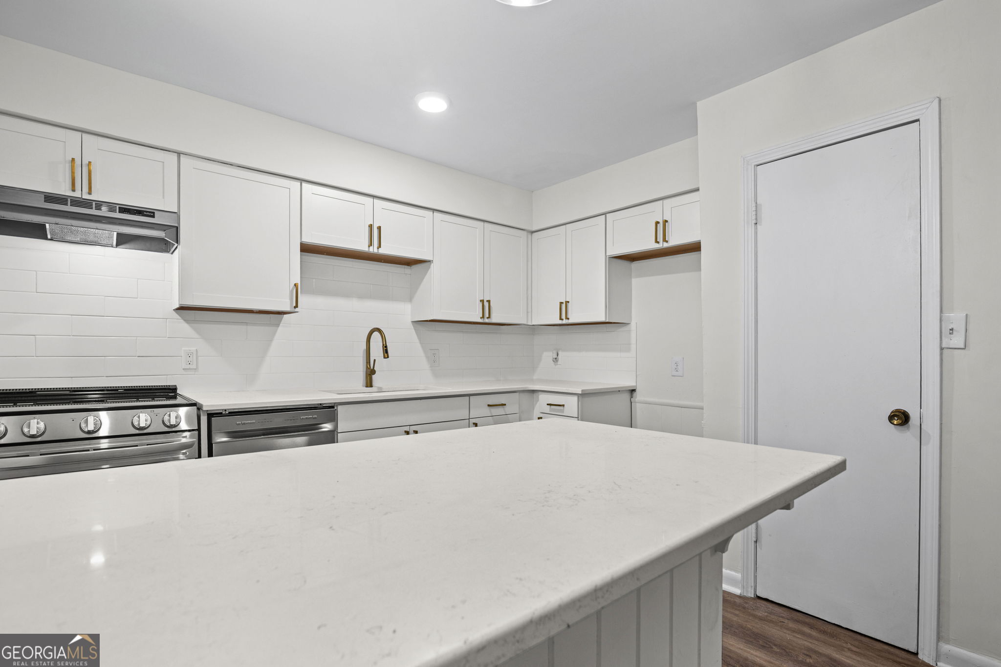 2840 Somerton Drive Property Photo 14