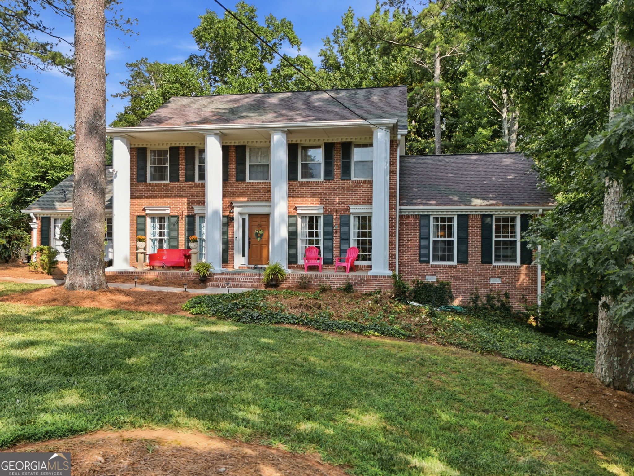 2059 Mountain Creek Drive Property Photo 4