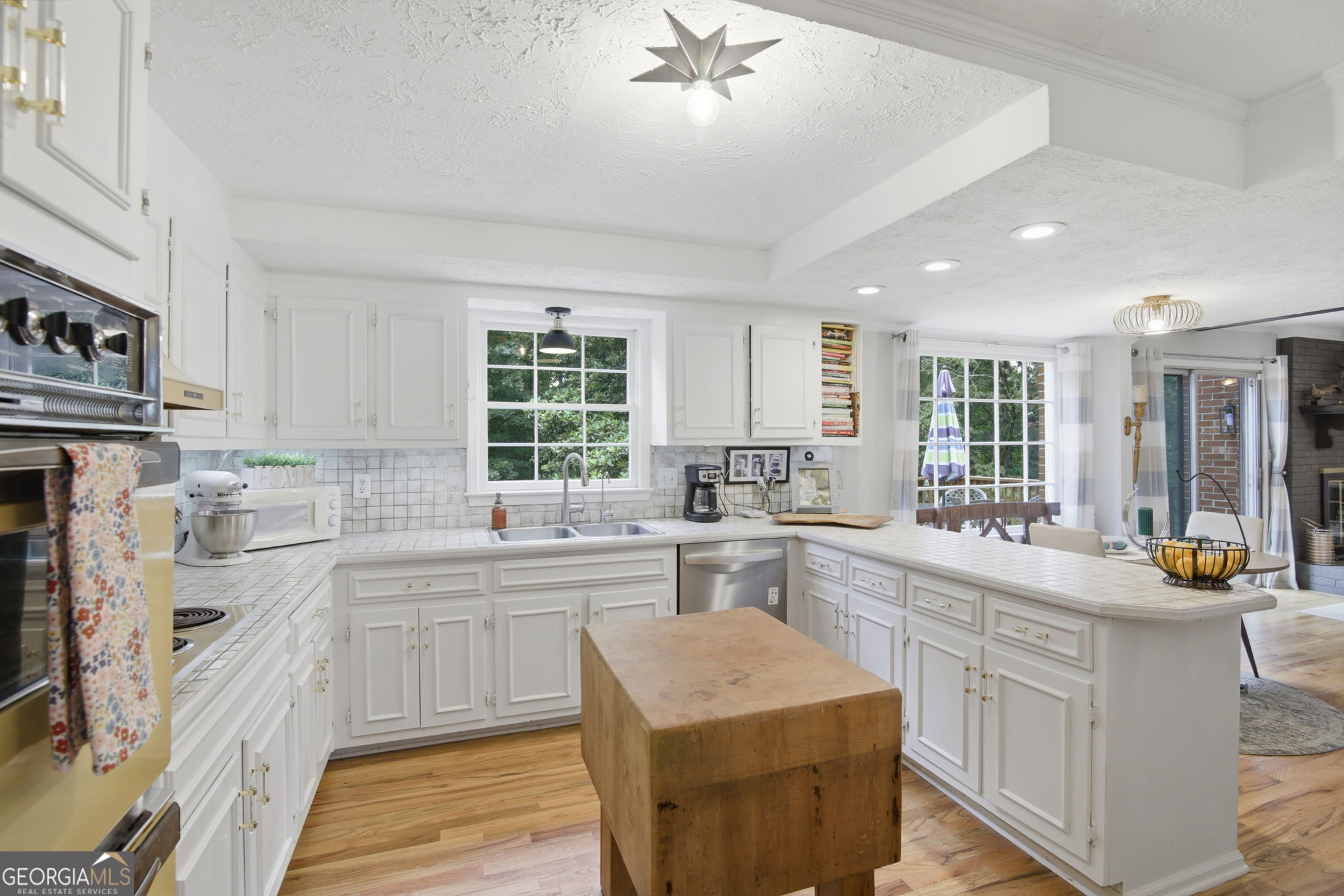 2059 Mountain Creek Drive Property Photo 10