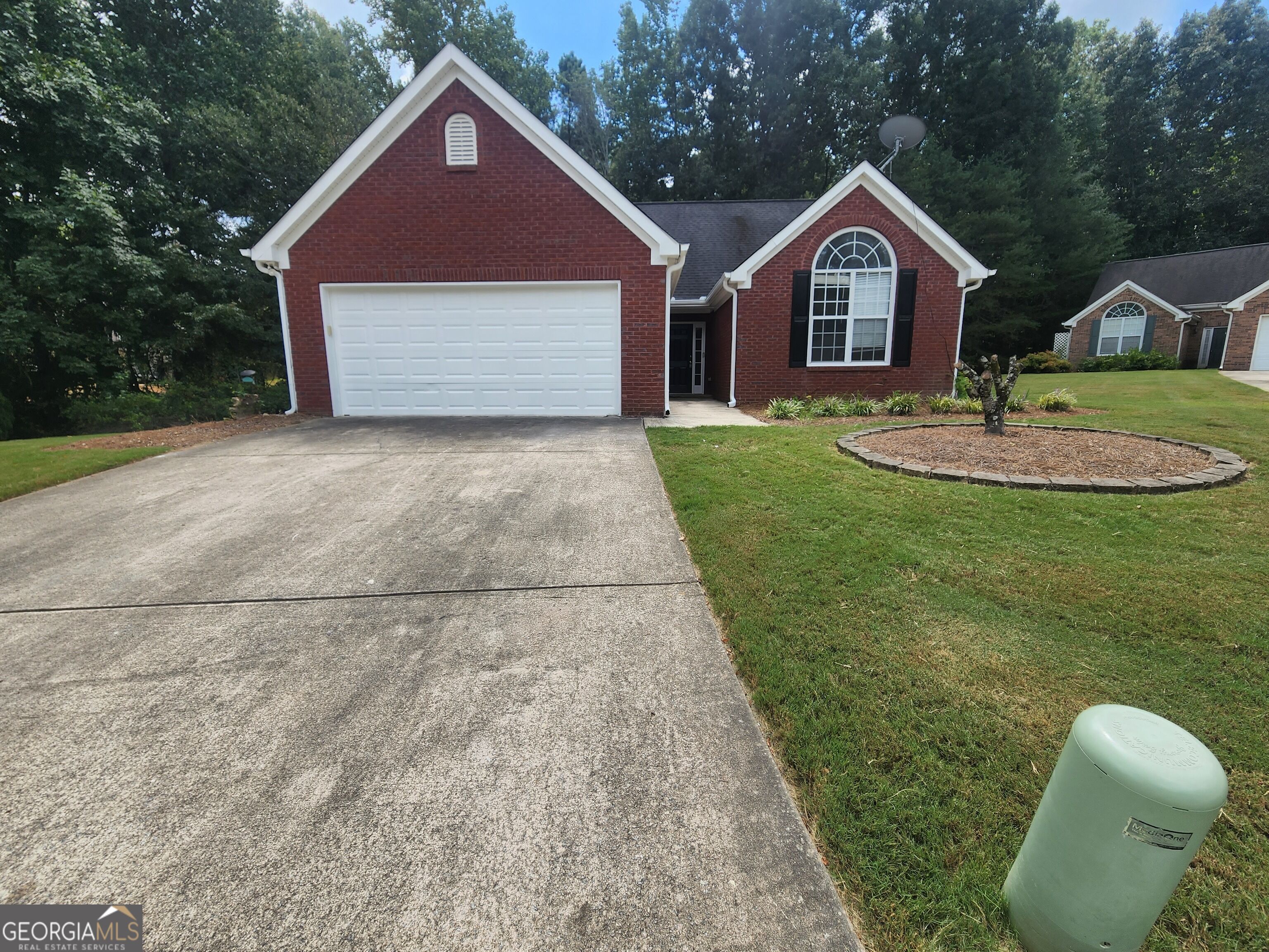 180 Brookestone Point Property Photo 1