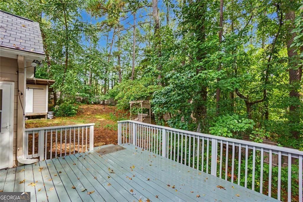102 Legacy Court Property Photo 40