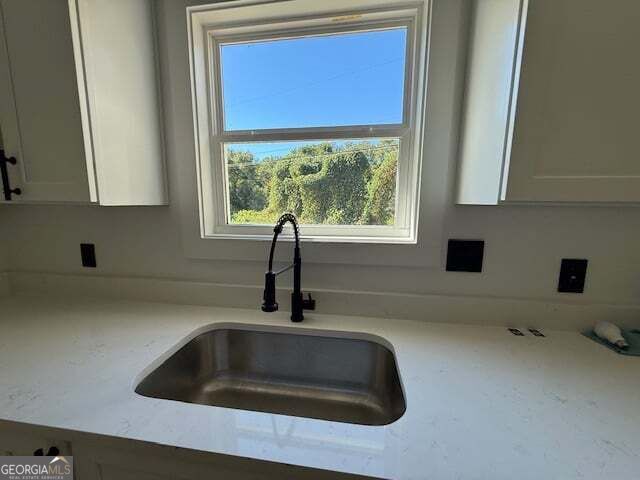 69 Easy Street Property Photo 12