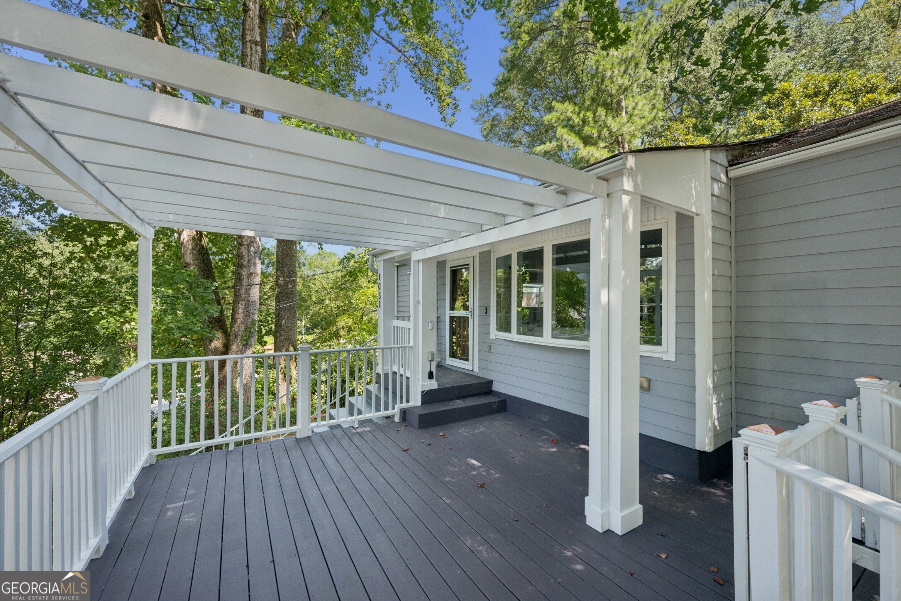 1031 Shepherds Lane Property Photo 6
