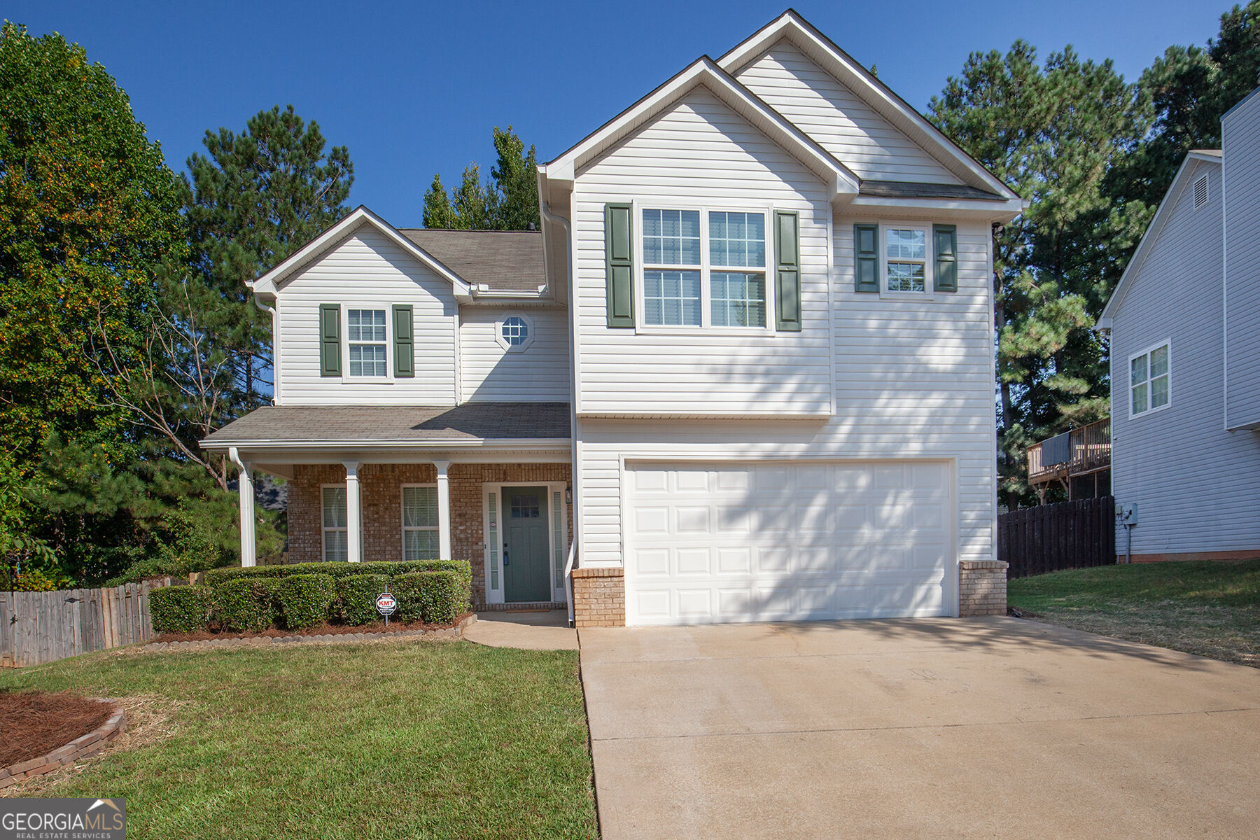 319 Sapphire Bend Property Photo 3