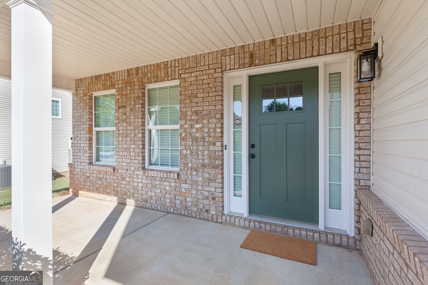 319 Sapphire Bend Property Photo 4