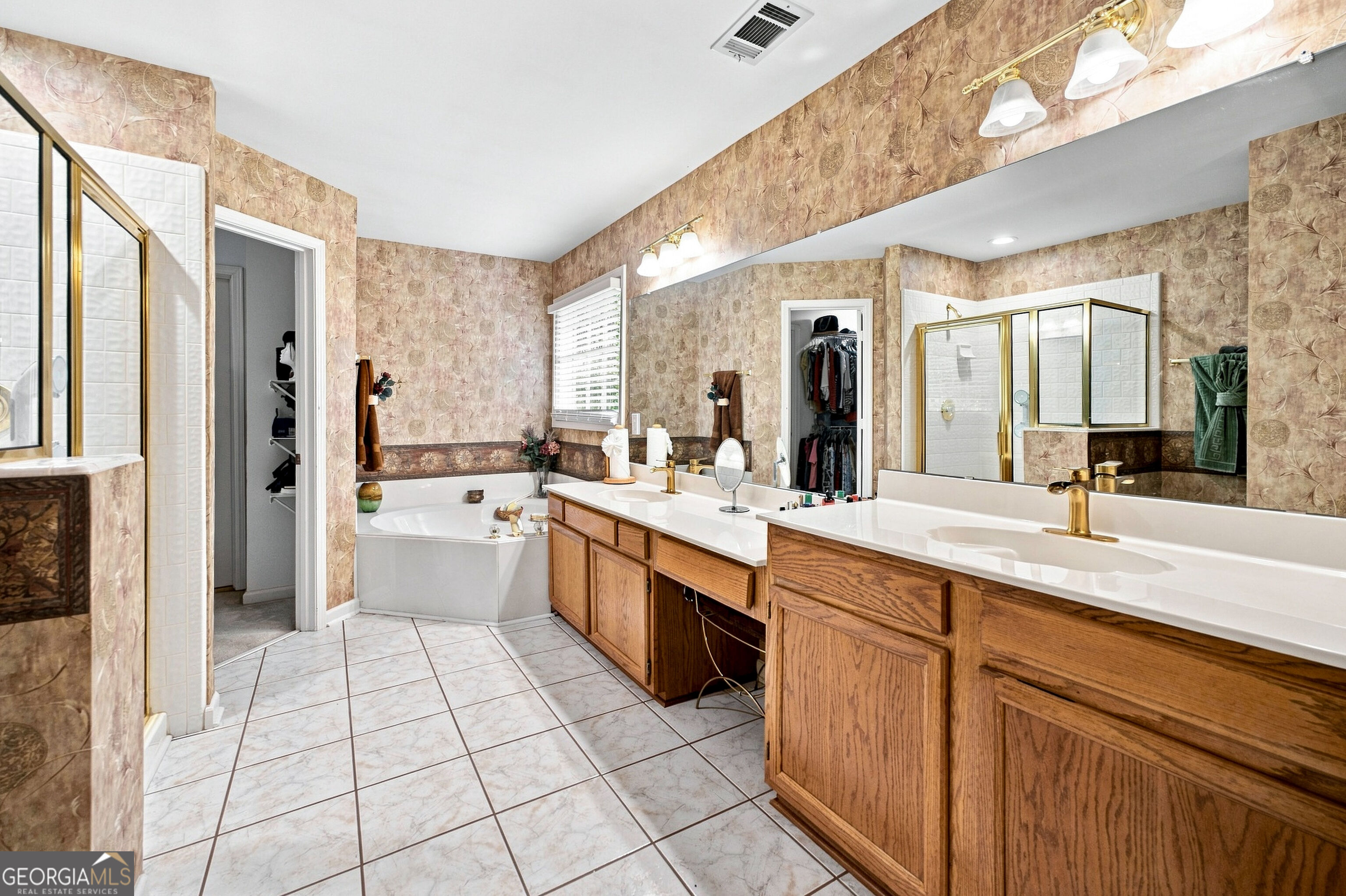 243 Harbor Pointe Drive Property Photo 37