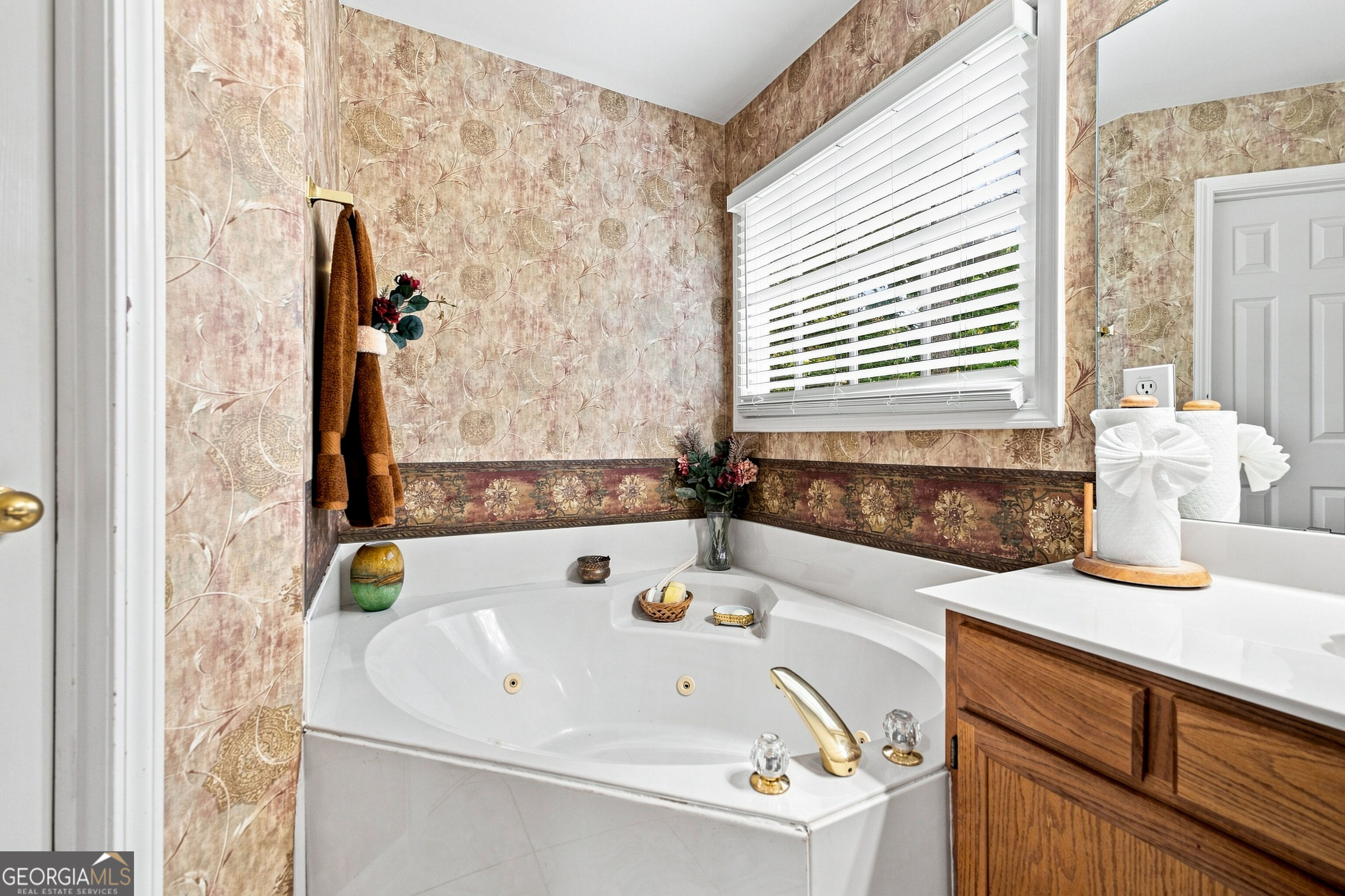 243 Harbor Pointe Drive Property Photo 39