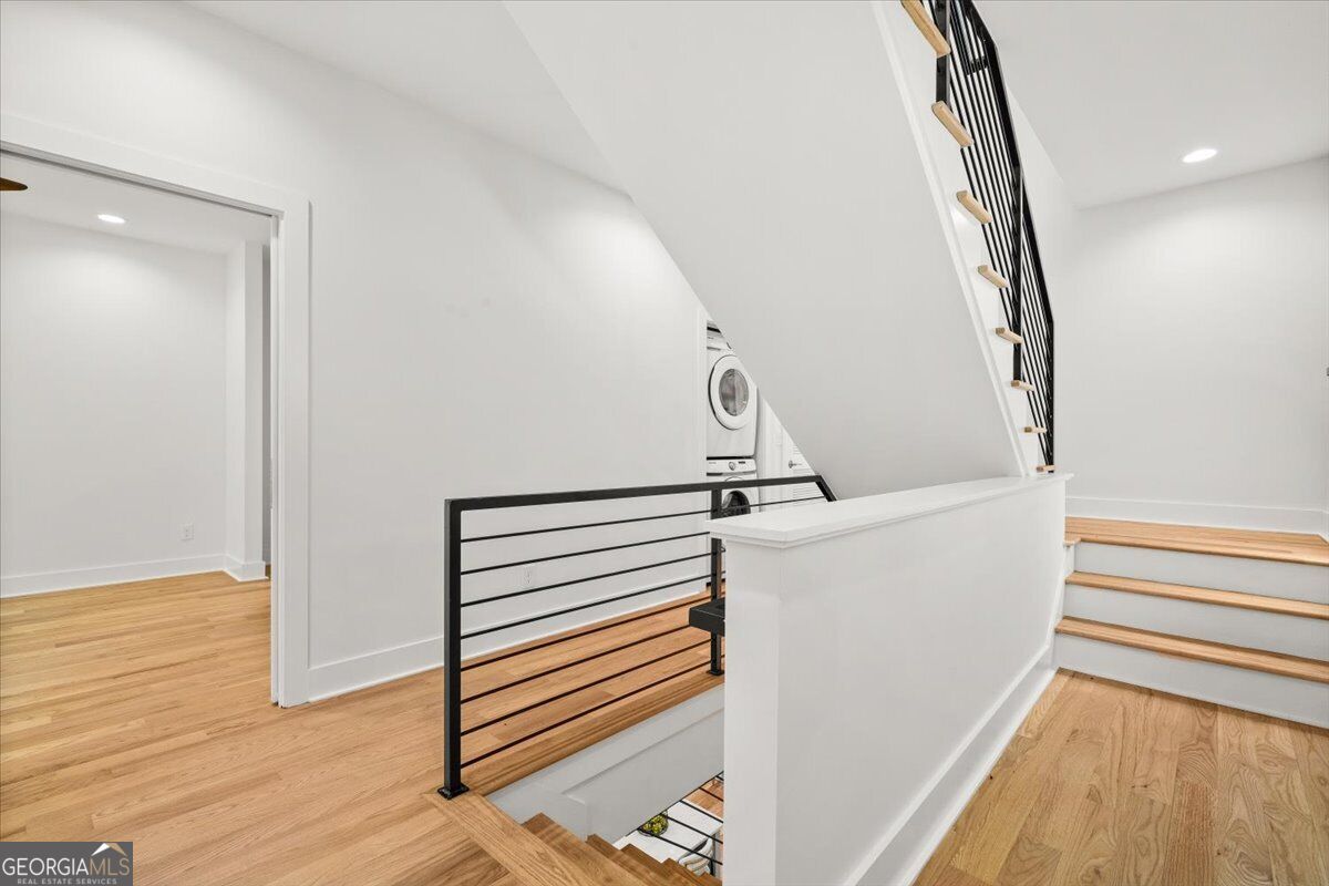 176b Sampson Street Ne Property Photo 13