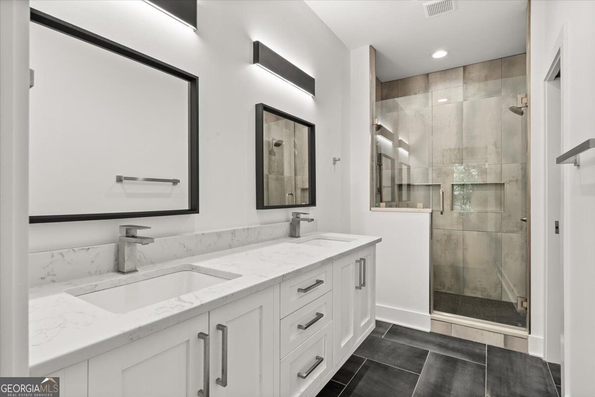 176b Sampson Street Ne Property Photo 22