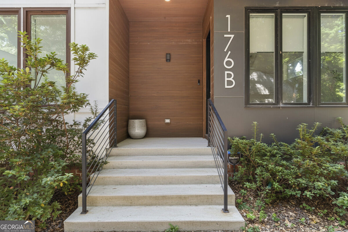176b Sampson Street Ne Property Photo 28