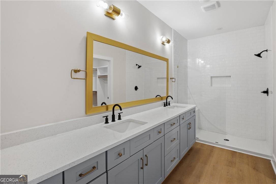406 S Ash Street Property Photo 18