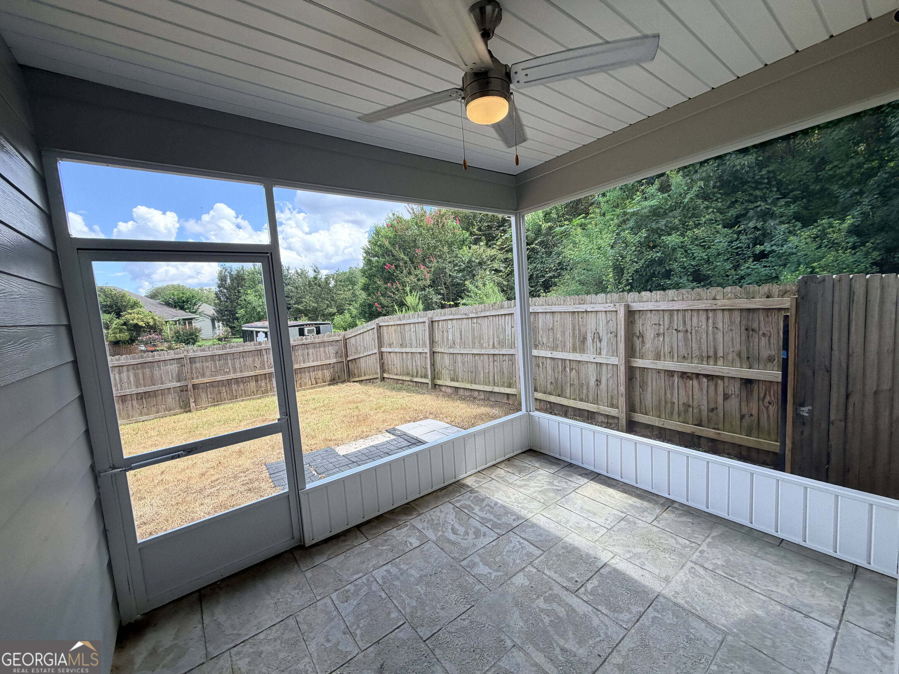 110 Leisure Pointe Cove Property Photo 28