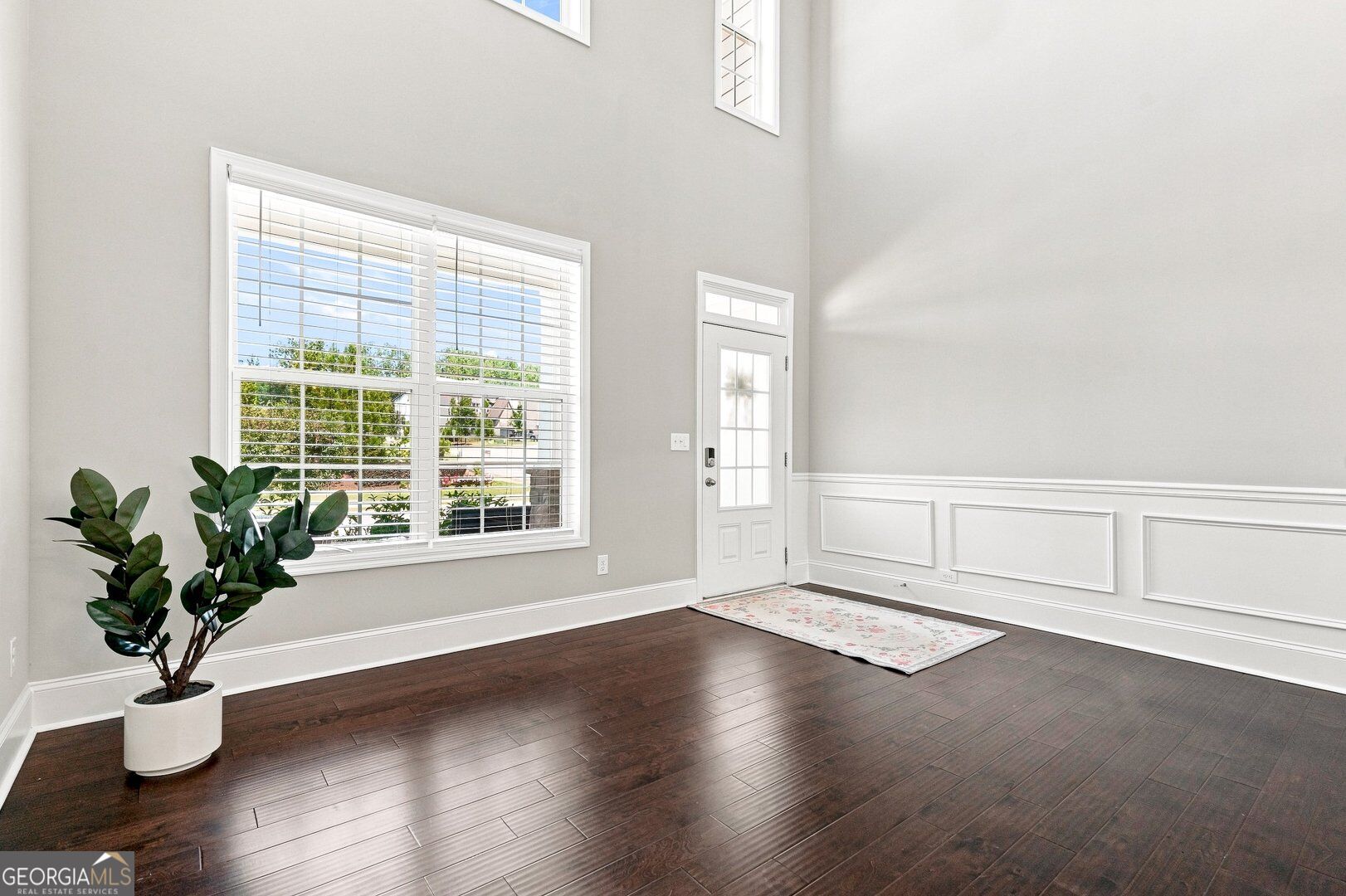6715 Rambling Vale Property Photo 7