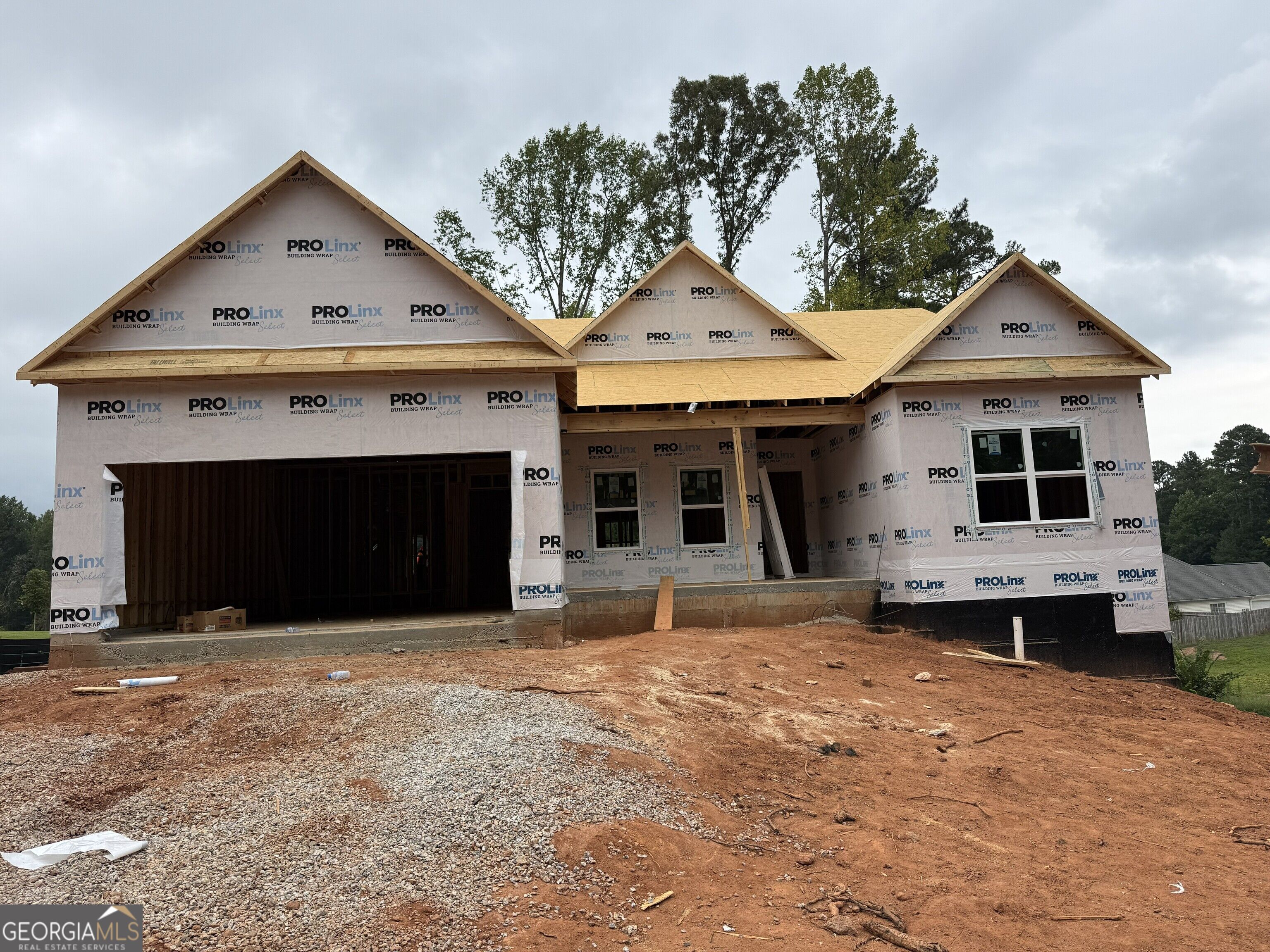 90 FAIRWINDS Drive Property Photo 1