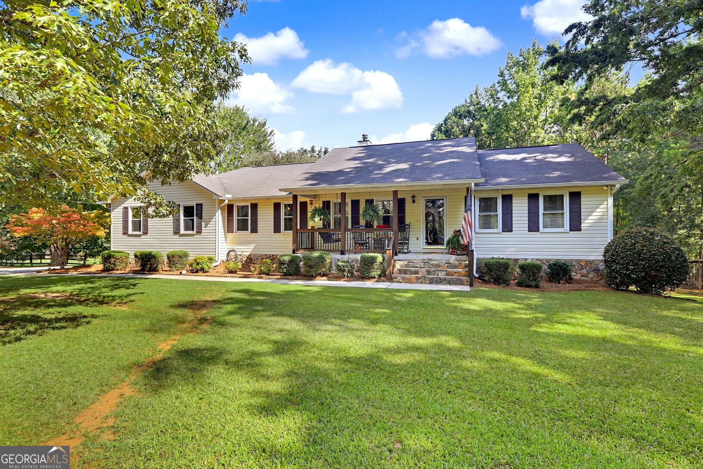 305 Hillview Road Property Photo 1