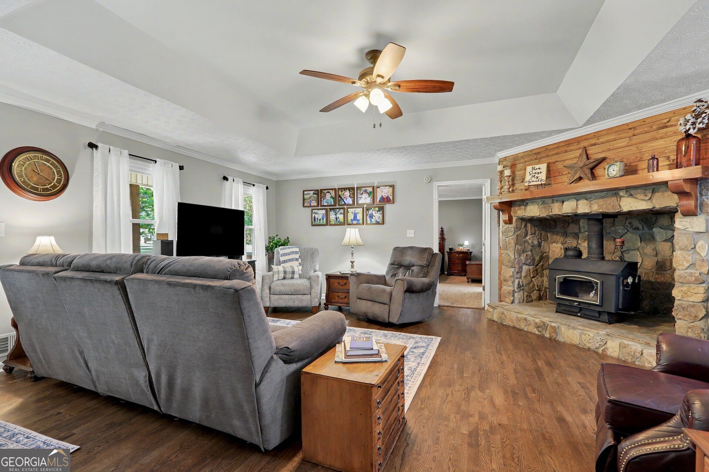 305 Hillview Road Property Photo 5