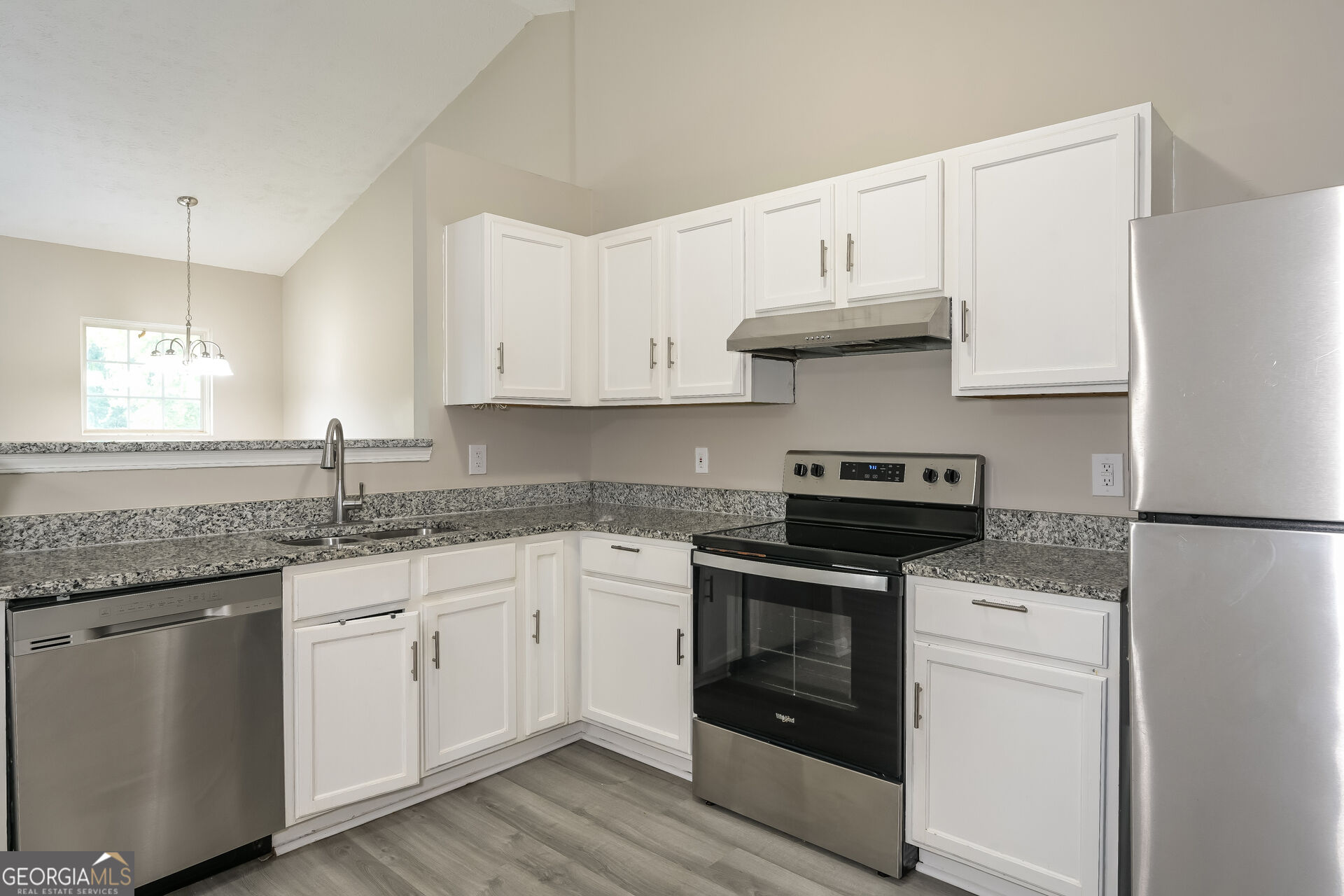 4139 Valley Glen Property Photo 7