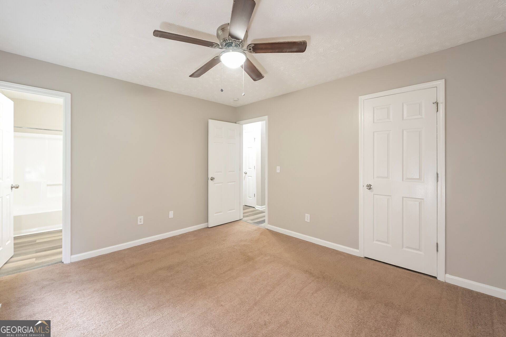 4139 Valley Glen Property Photo 10