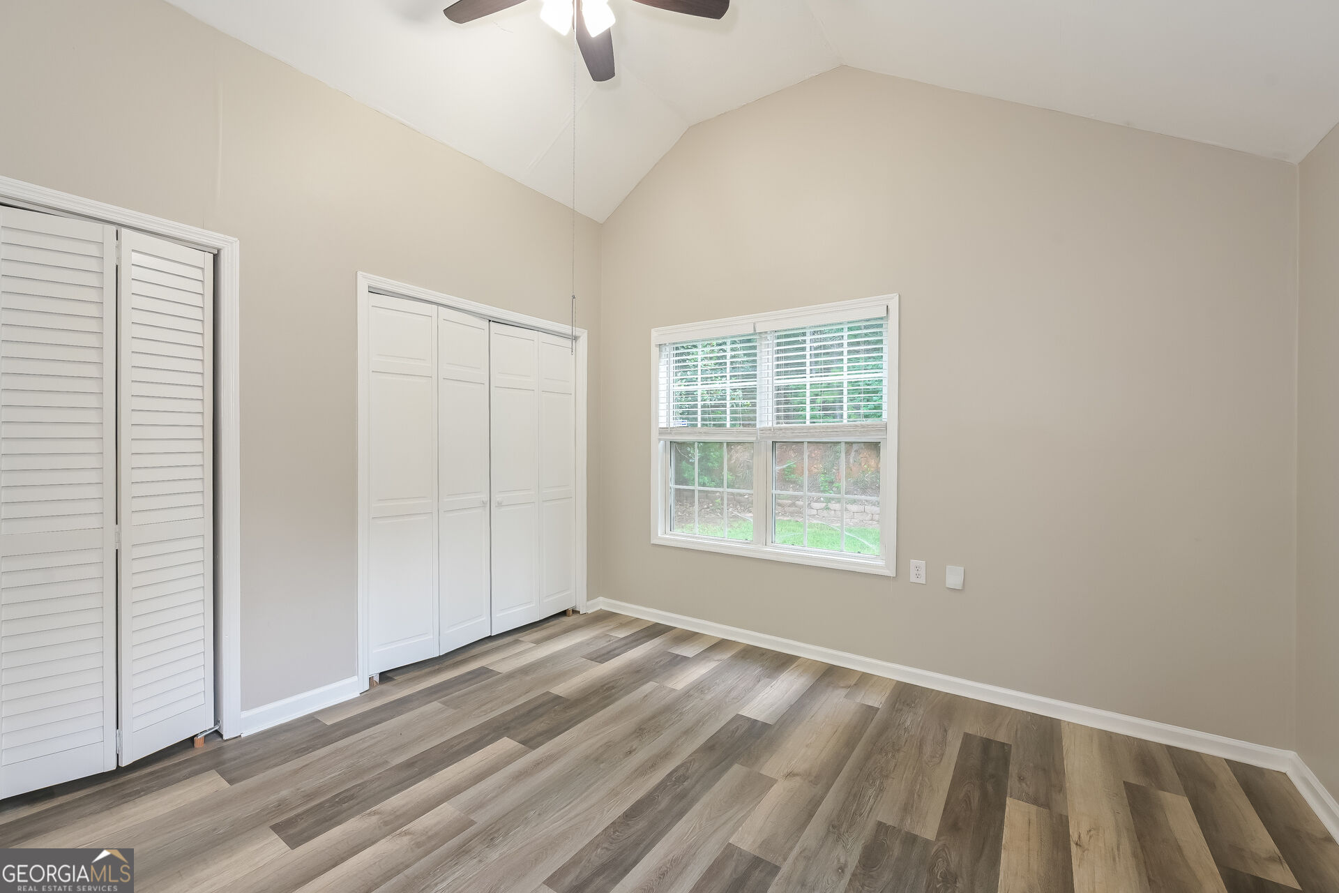 4139 Valley Glen Property Photo 13