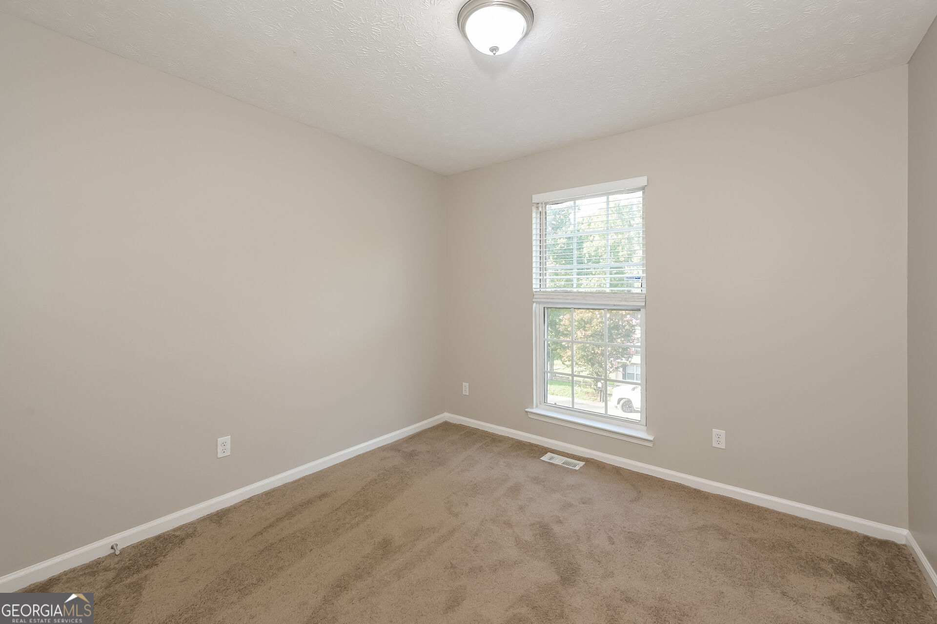 4139 Valley Glen Property Photo 15