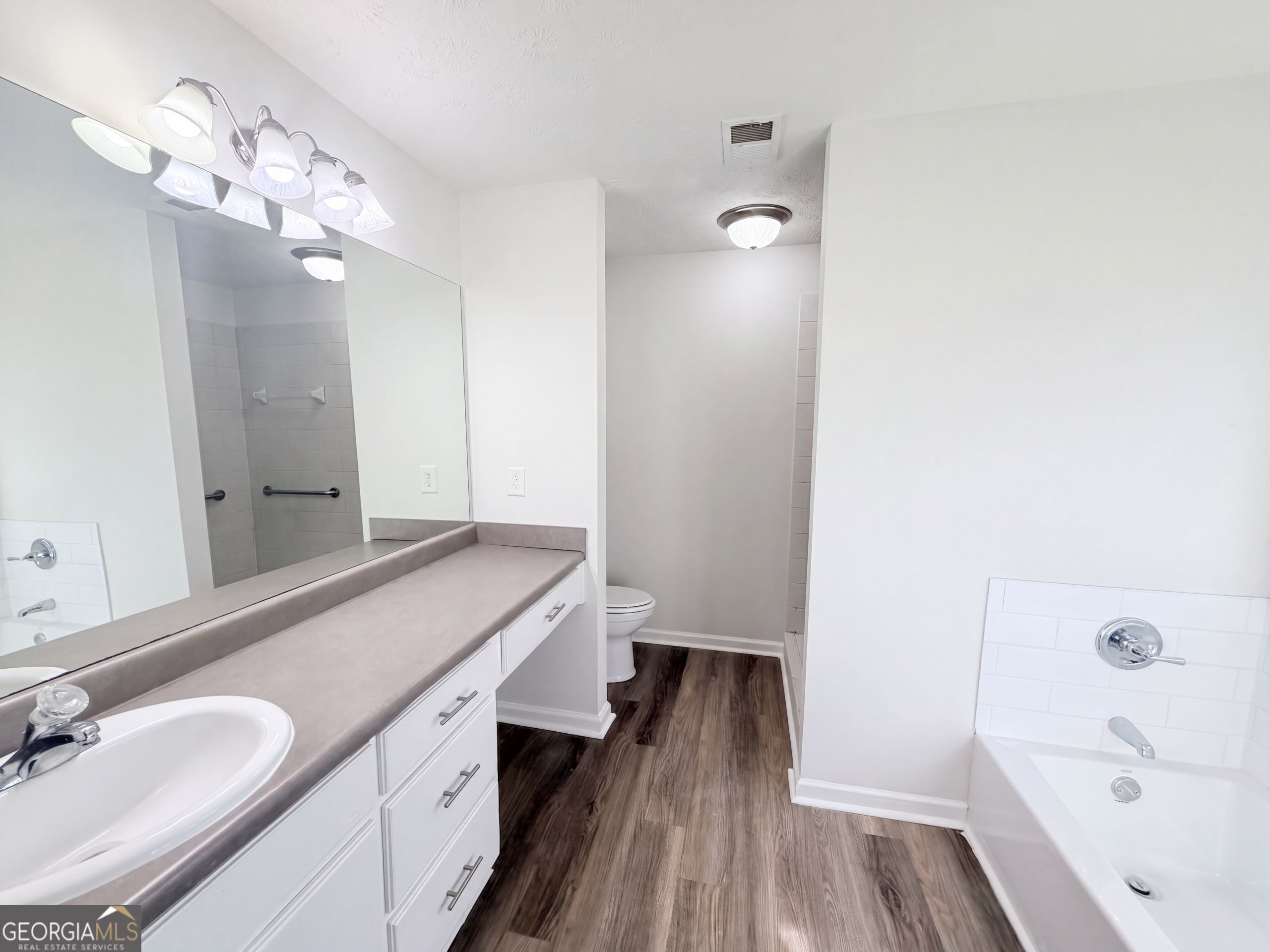 2050 Windfield Drive Property Photo 12