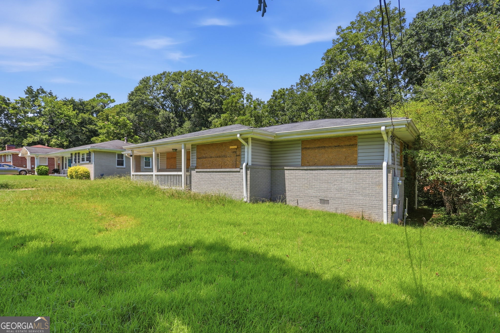 2824 Lynda Place Property Photo 3
