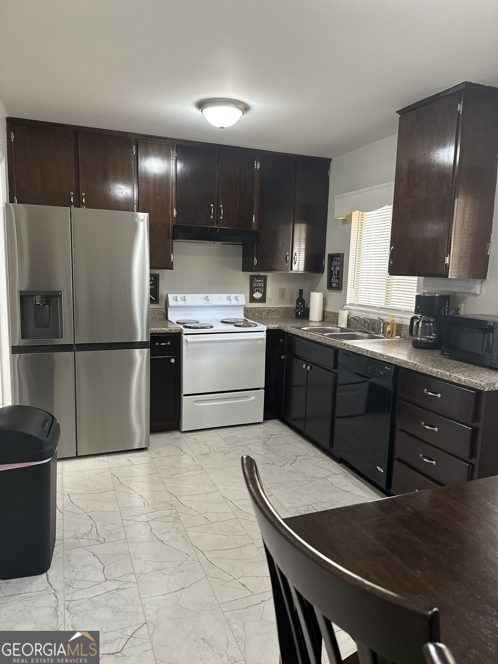 1613 Apple Valley Drive Property Photo 8