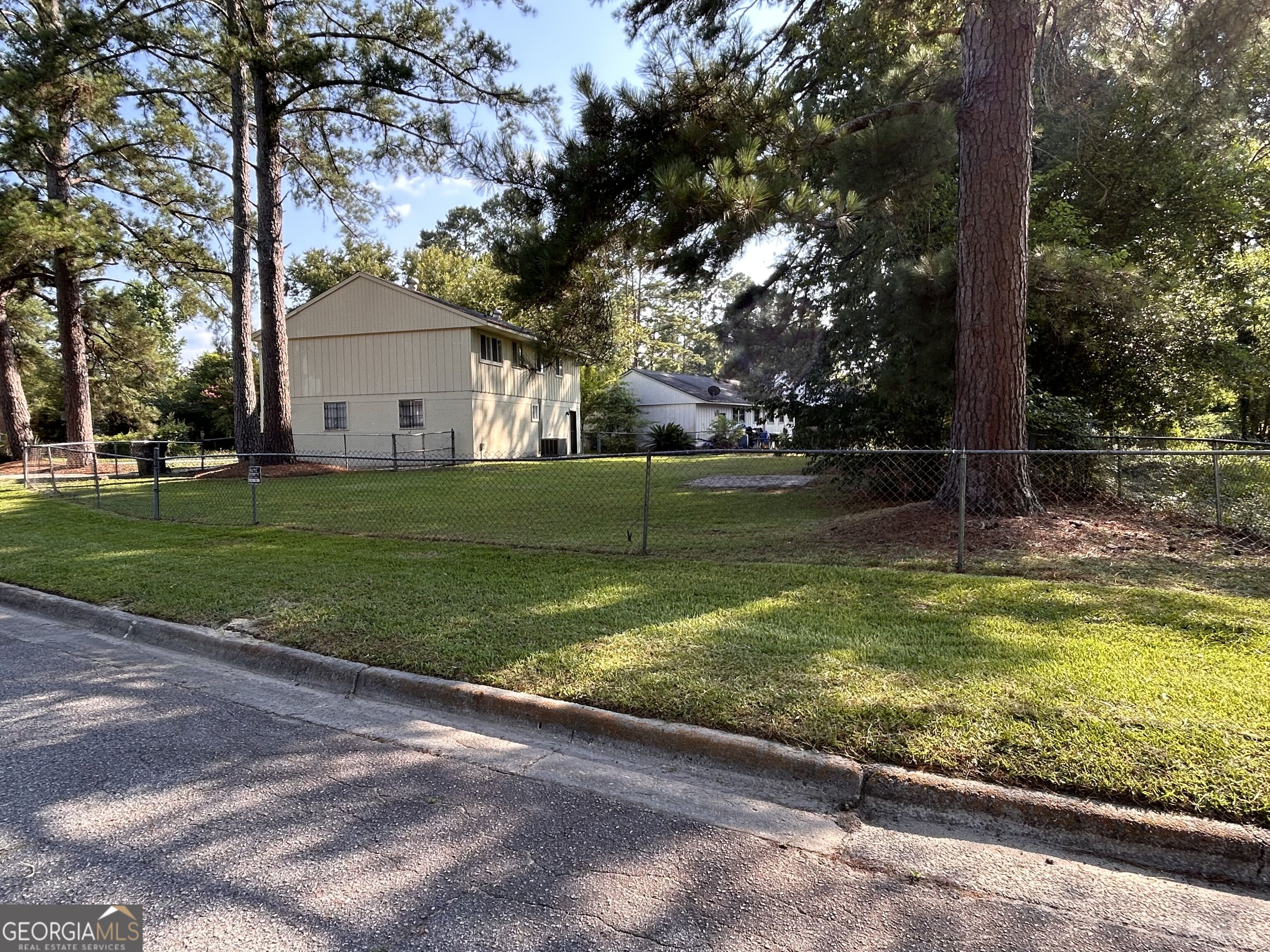 1613 Apple Valley Drive Property Photo 18