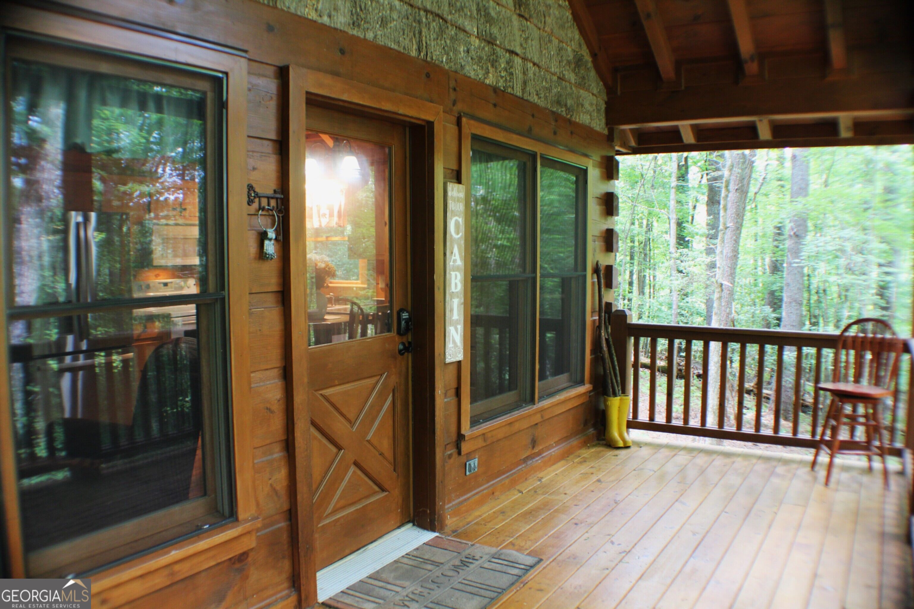 90 Pine Tree Drive Property Photo 3