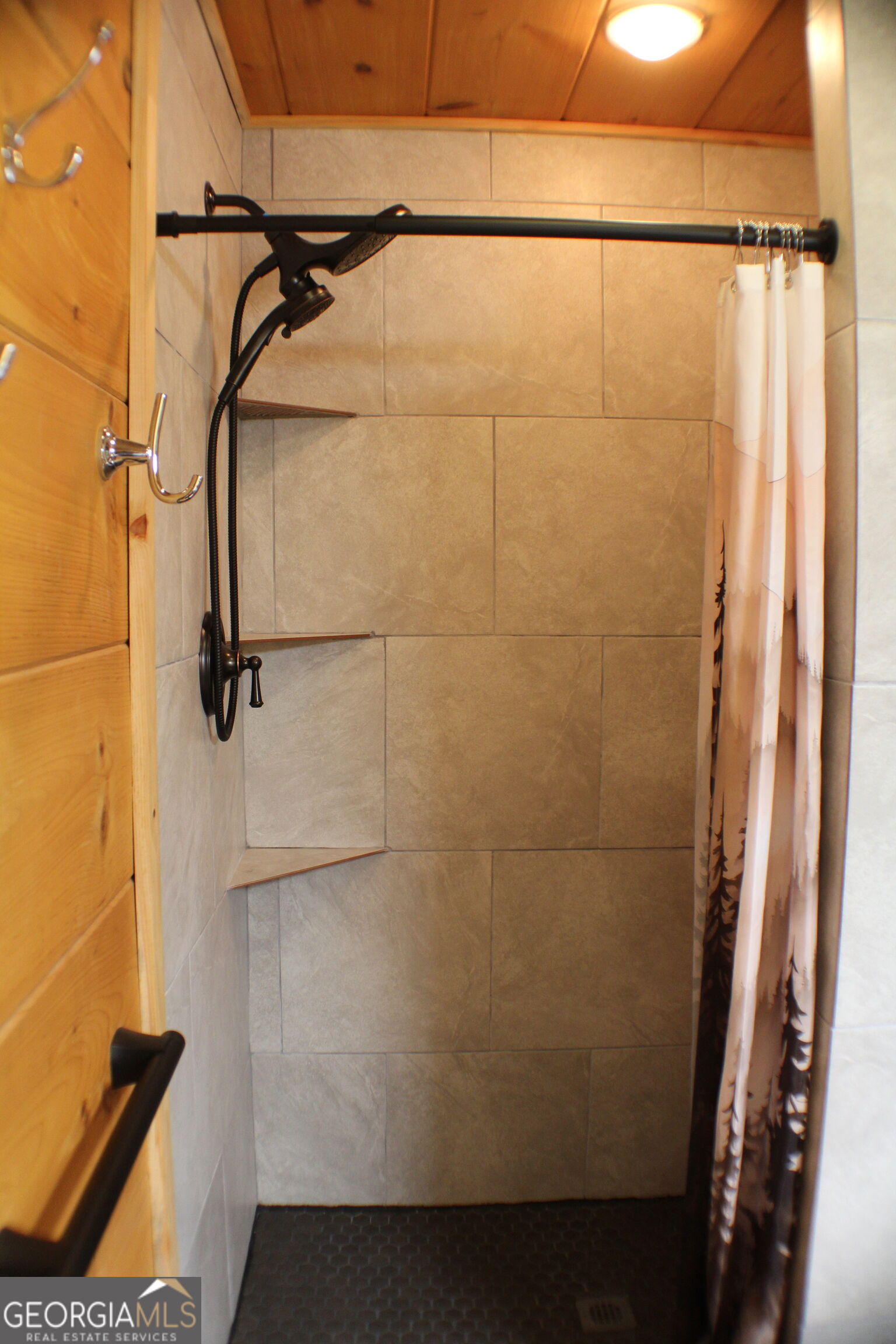 90 Pine Tree Drive Property Photo 8