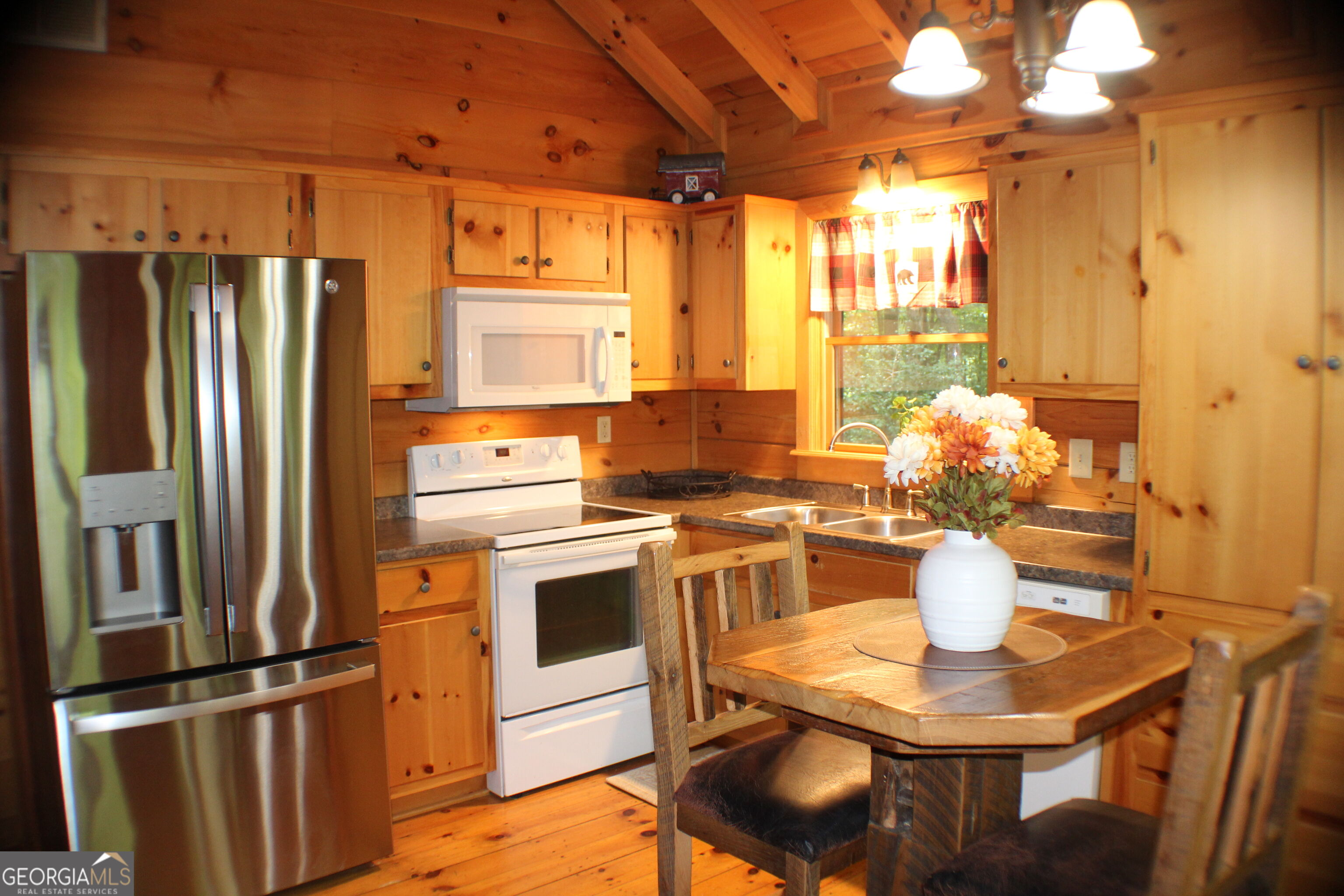 90 Pine Tree Drive Property Photo 16