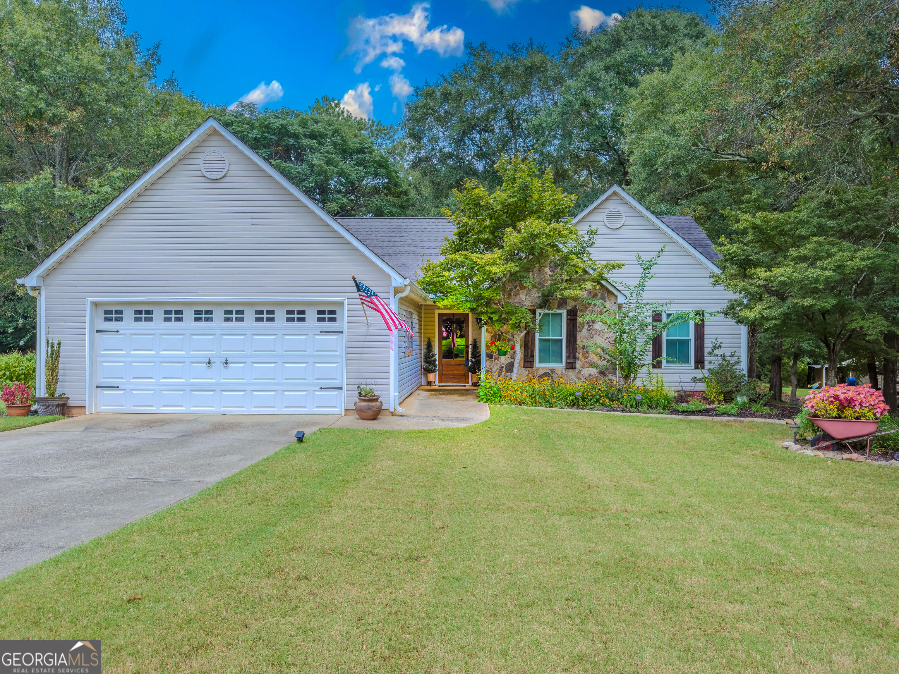 1505 Nunnally Way Property Photo 1