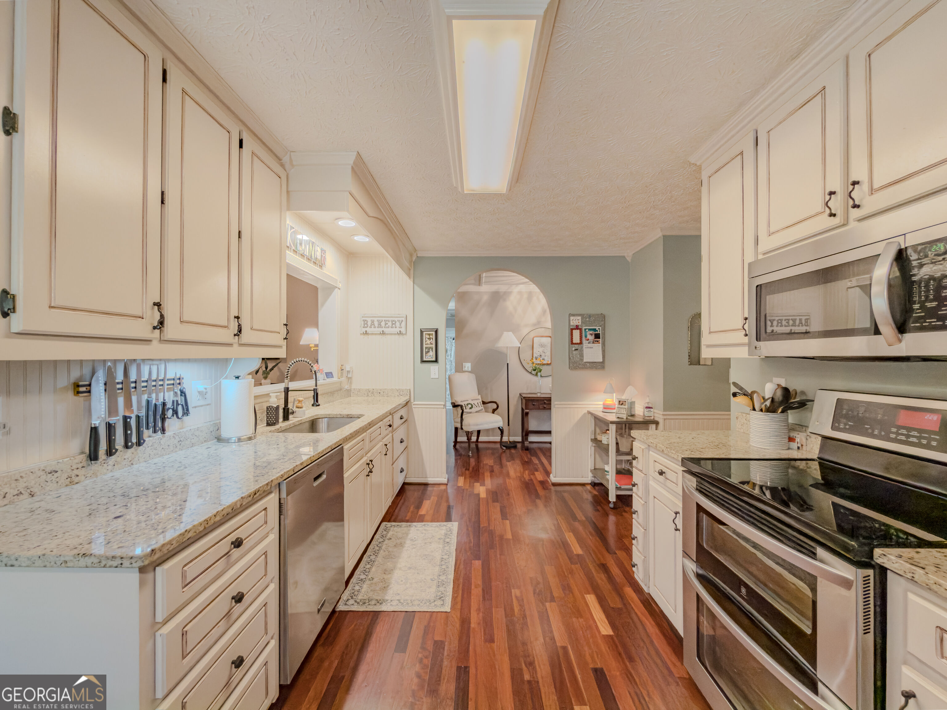 1505 Nunnally Way Property Photo 9