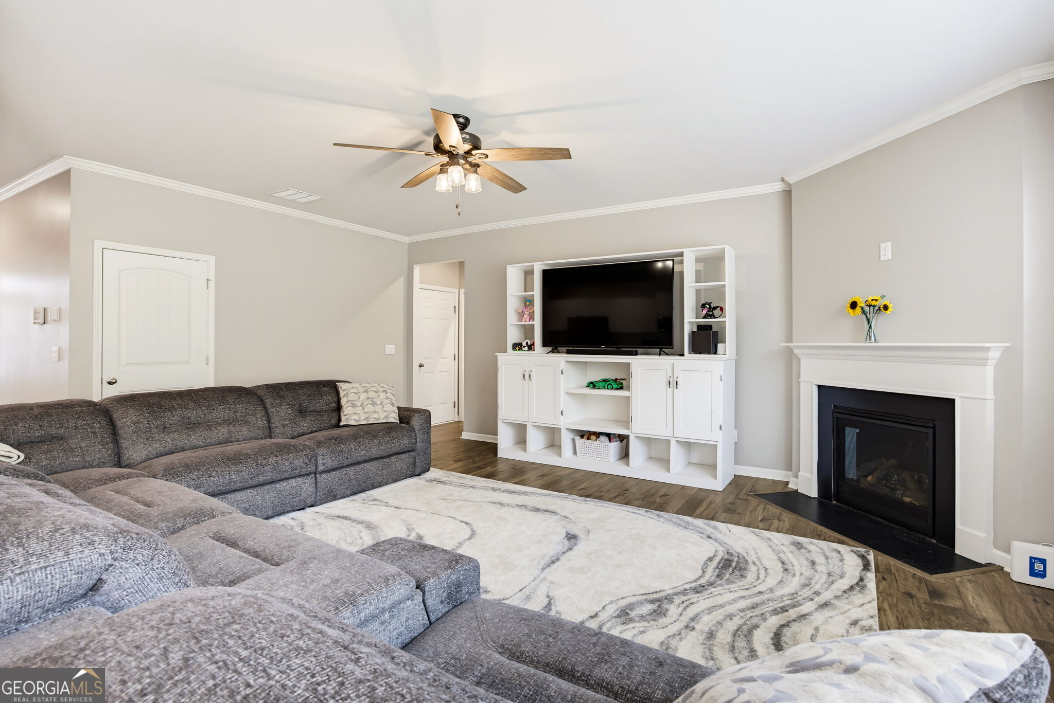 371 Highgrove Way Property Photo 4