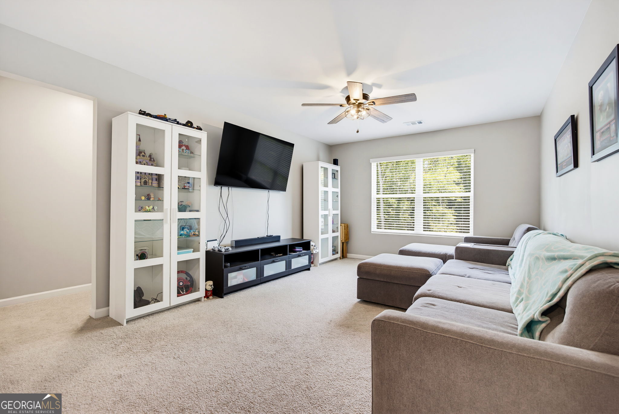 371 Highgrove Way Property Photo 6